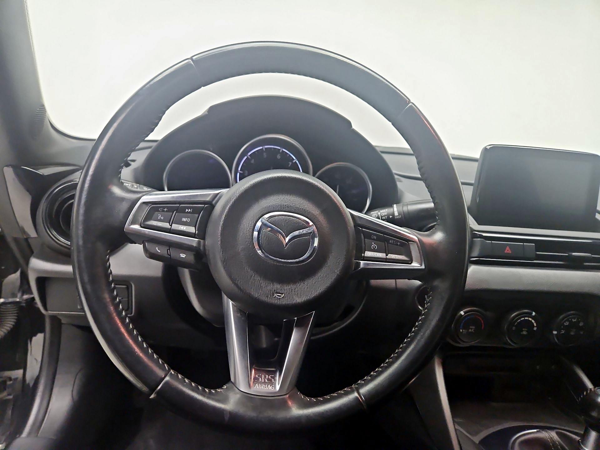 Thumbnail: 2020 Mazda MX-5 Miata - 10