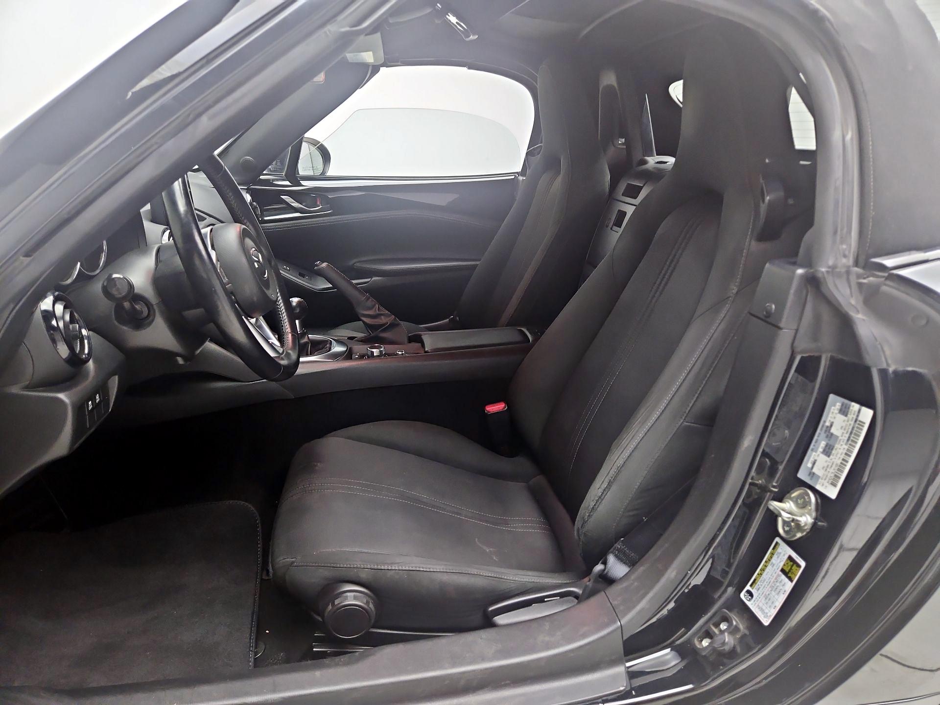 Thumbnail: 2020 Mazda MX-5 Miata - 11