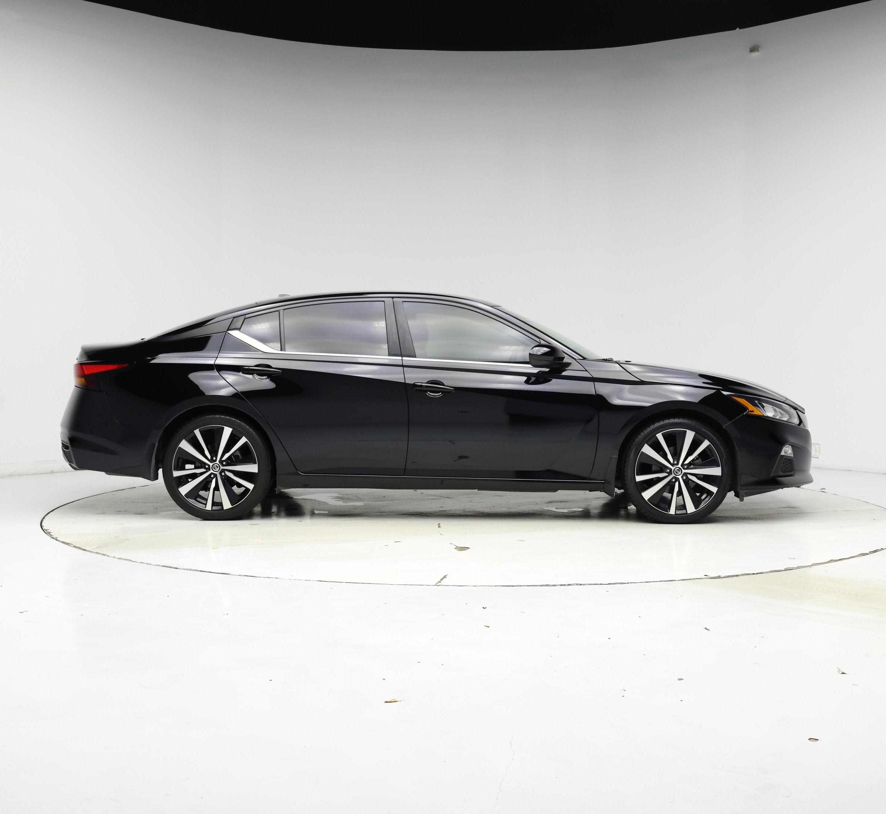 Thumbnail: 2022 Nissan Altima - 7