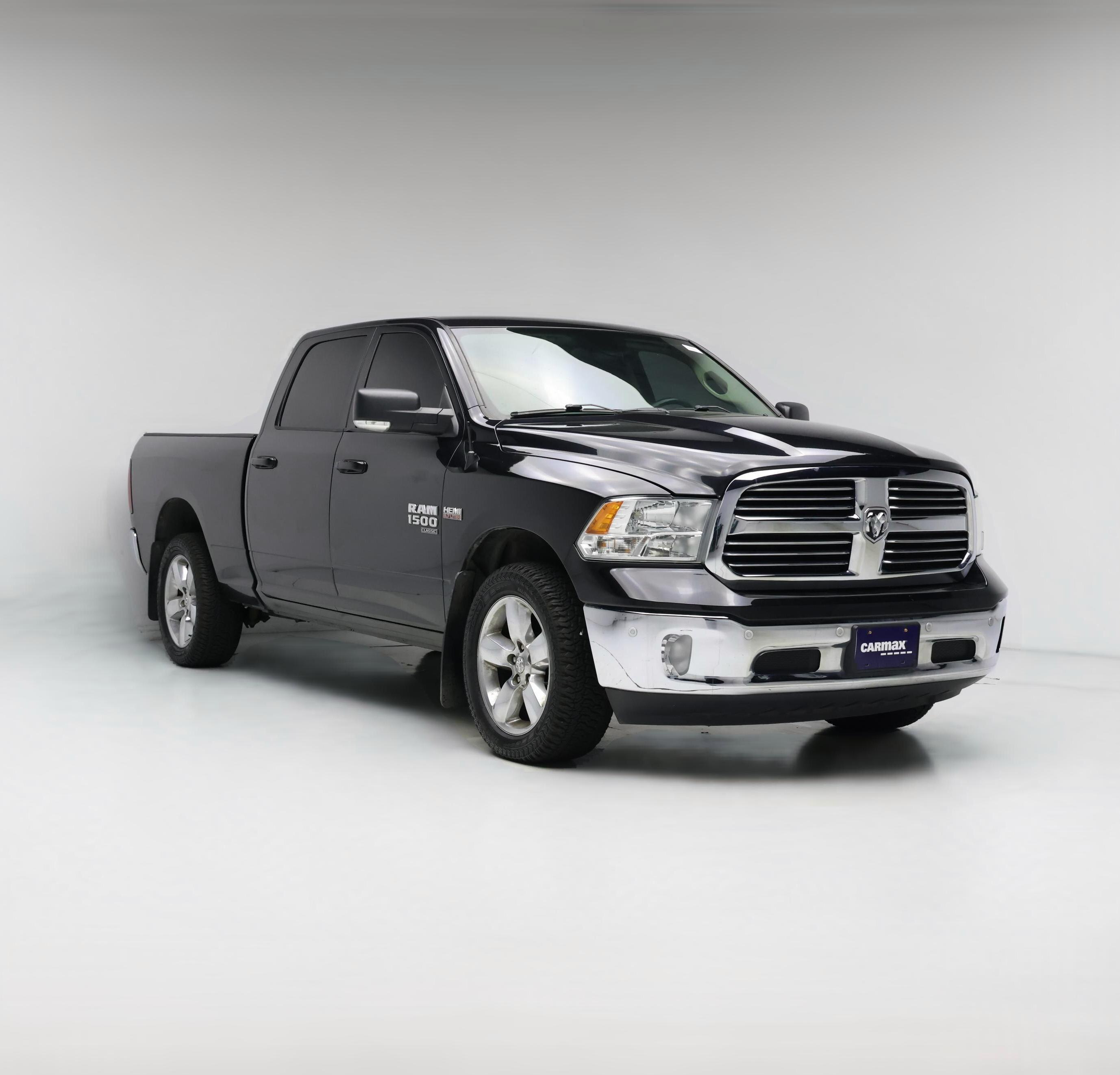 Thumbnail: 2019 RAM 1500 Classic - 1