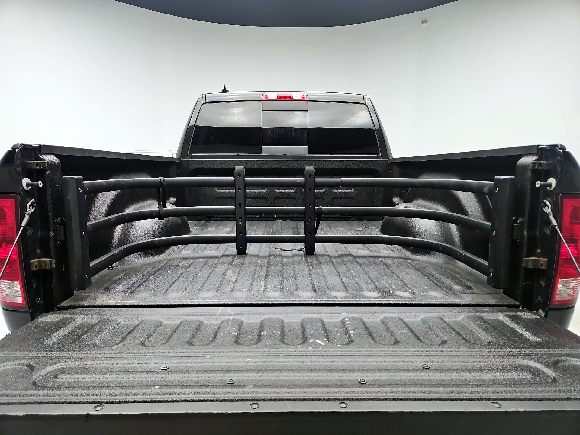 Thumbnail: 2019 RAM 1500 Classic - 20