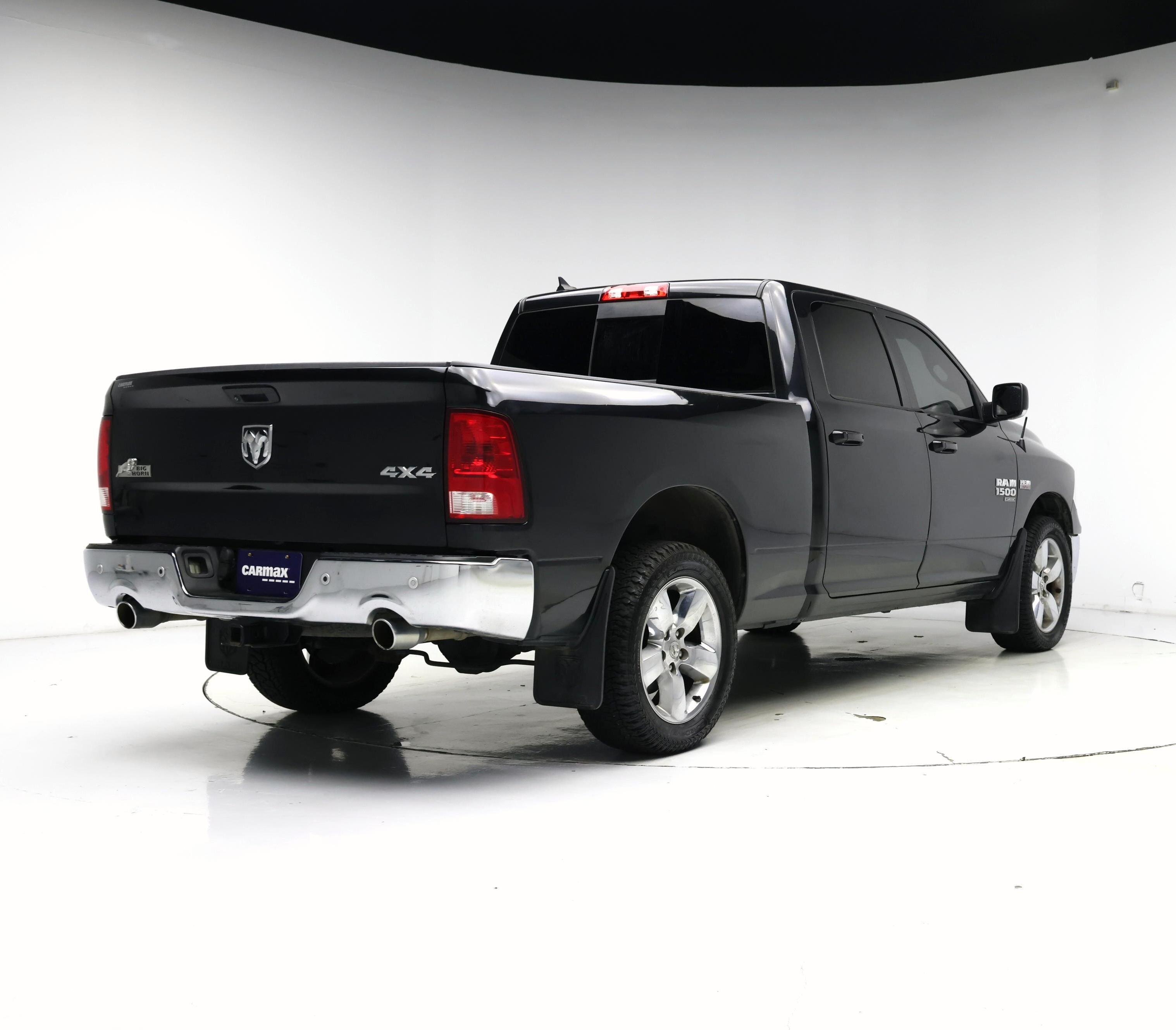 Thumbnail: 2019 RAM 1500 Classic - 8