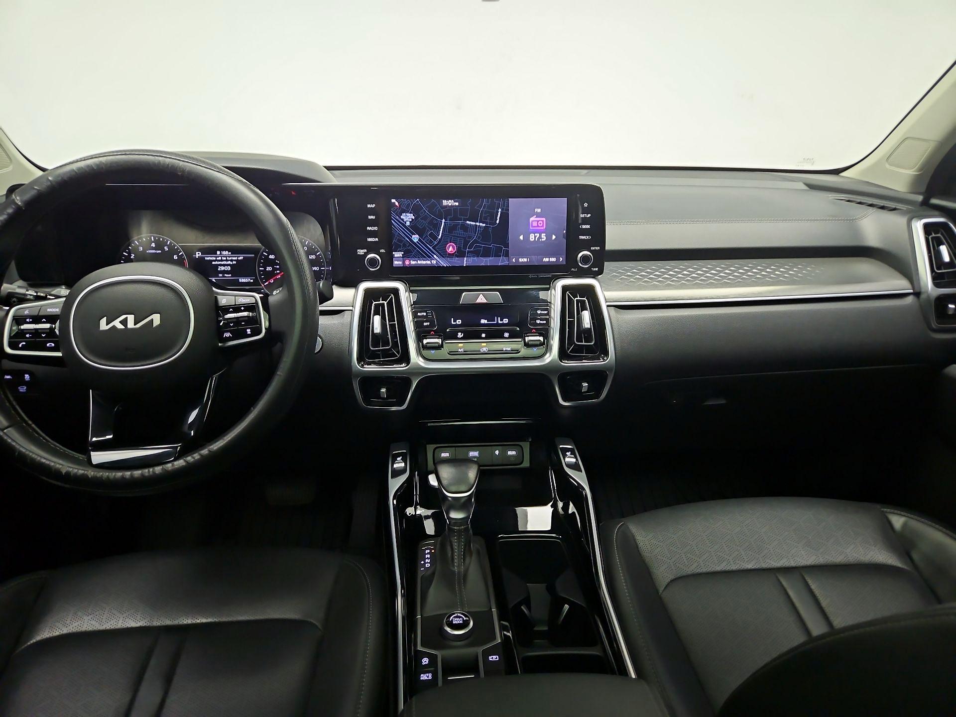 Thumbnail: 2022 Kia Sorento - 9
