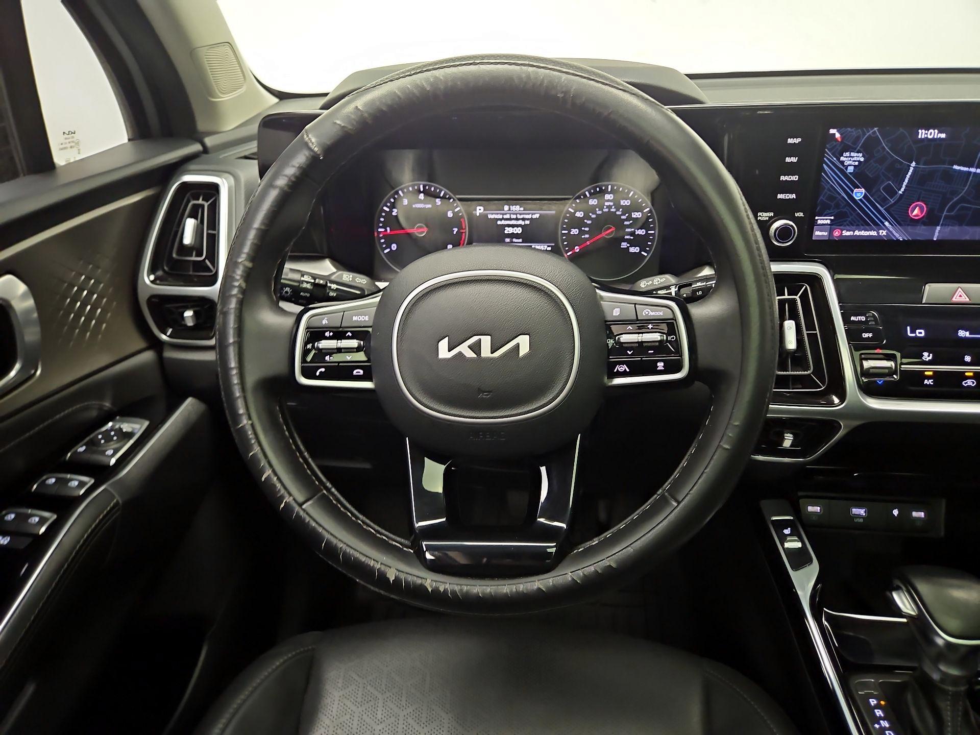 Thumbnail: 2022 Kia Sorento - 10
