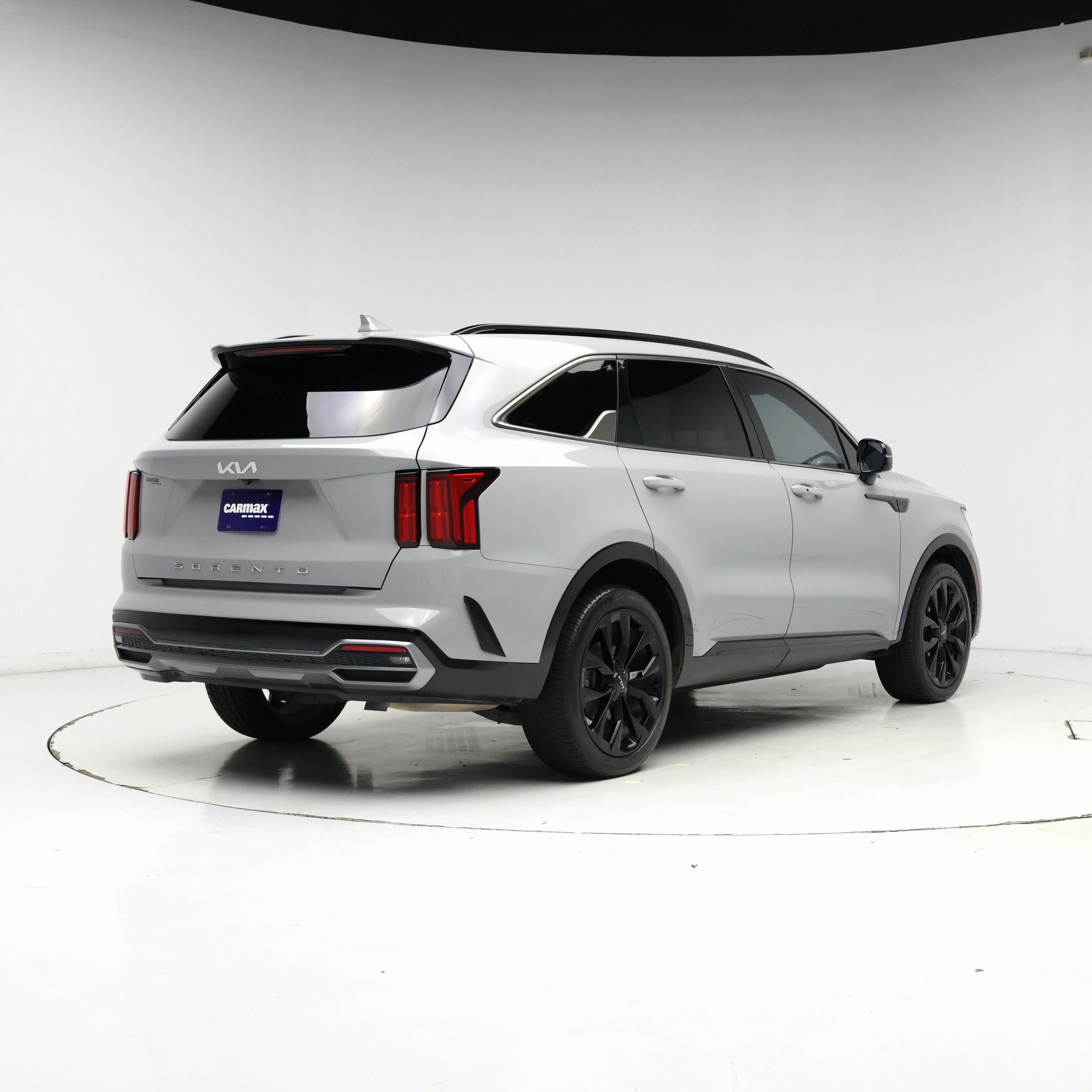Thumbnail: 2022 Kia Sorento - 8