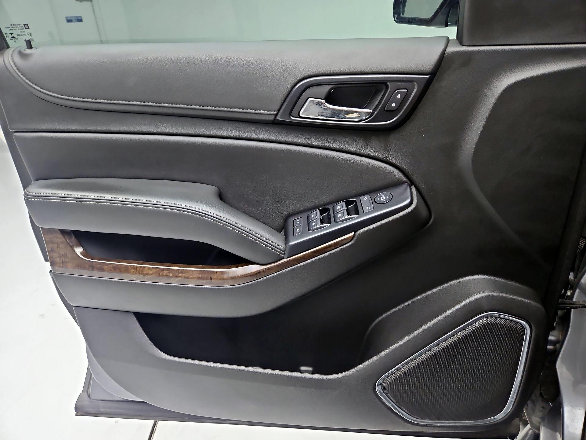 Thumbnail: 2020 Chevrolet Tahoe - 10