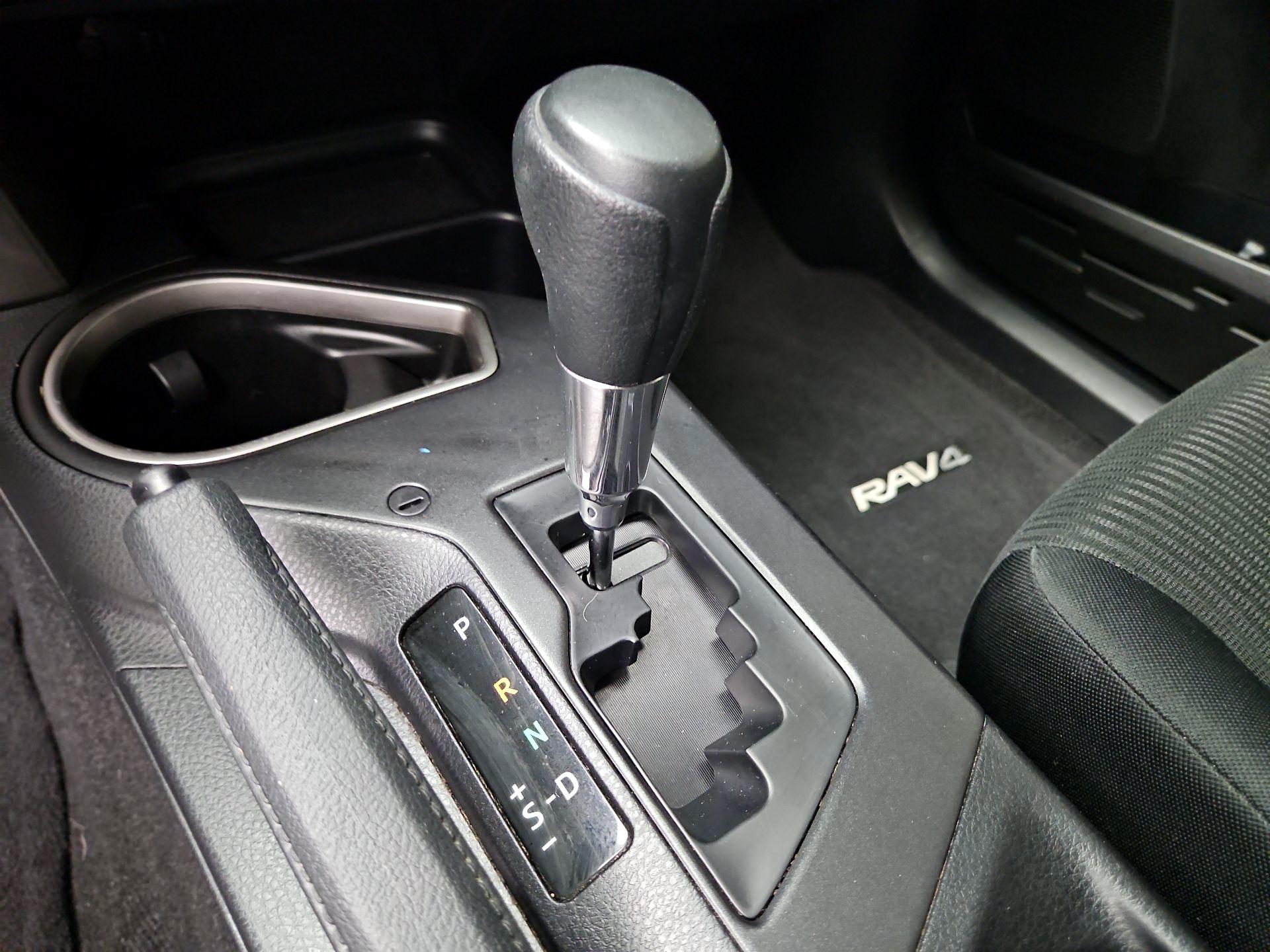 Thumbnail: 2017 Toyota RAV4 - 15