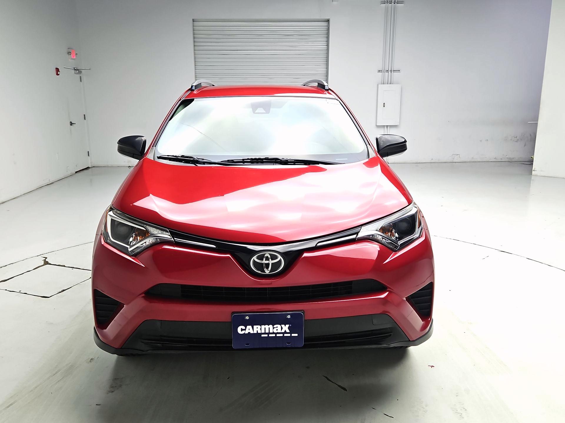 Thumbnail: 2017 Toyota RAV4 - 2