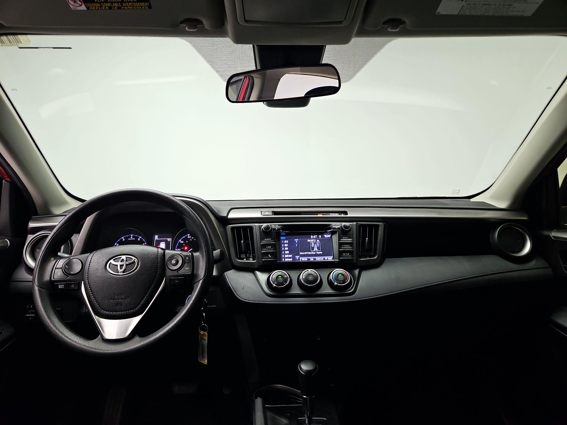 Thumbnail: 2017 Toyota RAV4 - 8