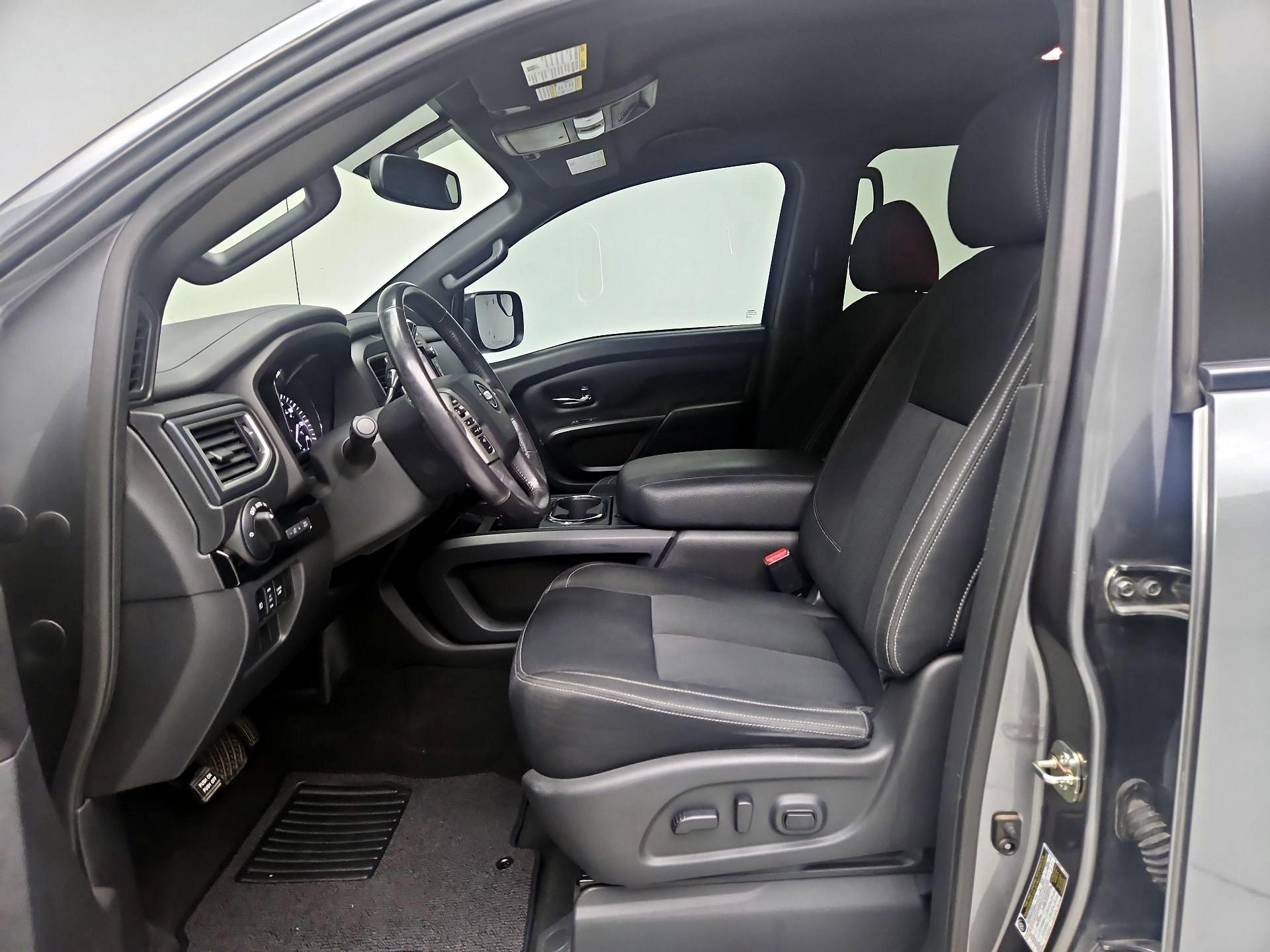 Thumbnail: 2018 Nissan Titan - 9