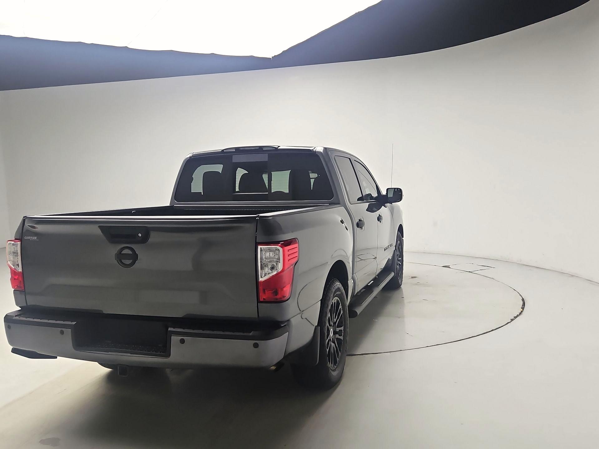Thumbnail: 2018 Nissan Titan - 5