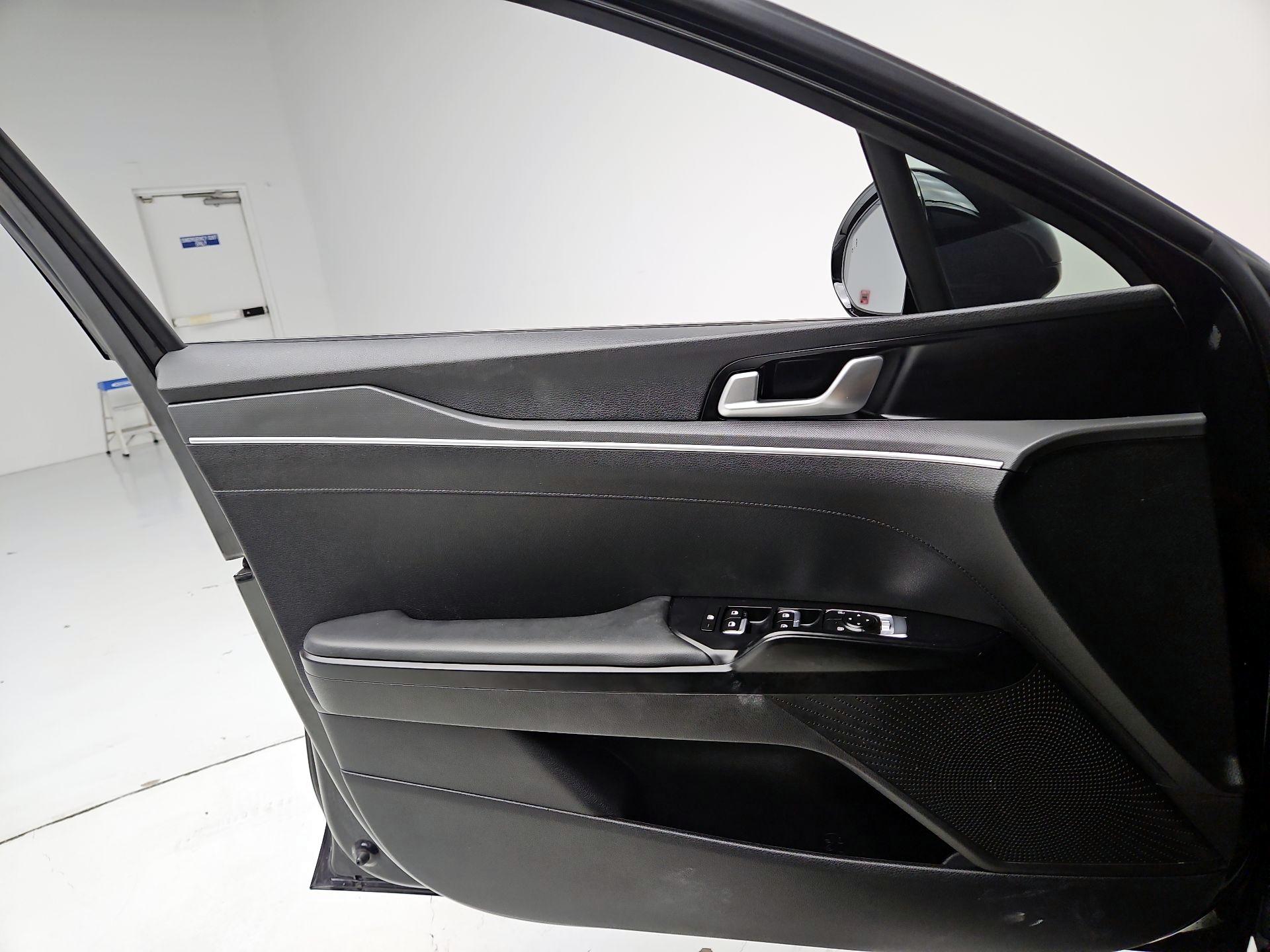 Thumbnail: 2021 Kia K5 - 12