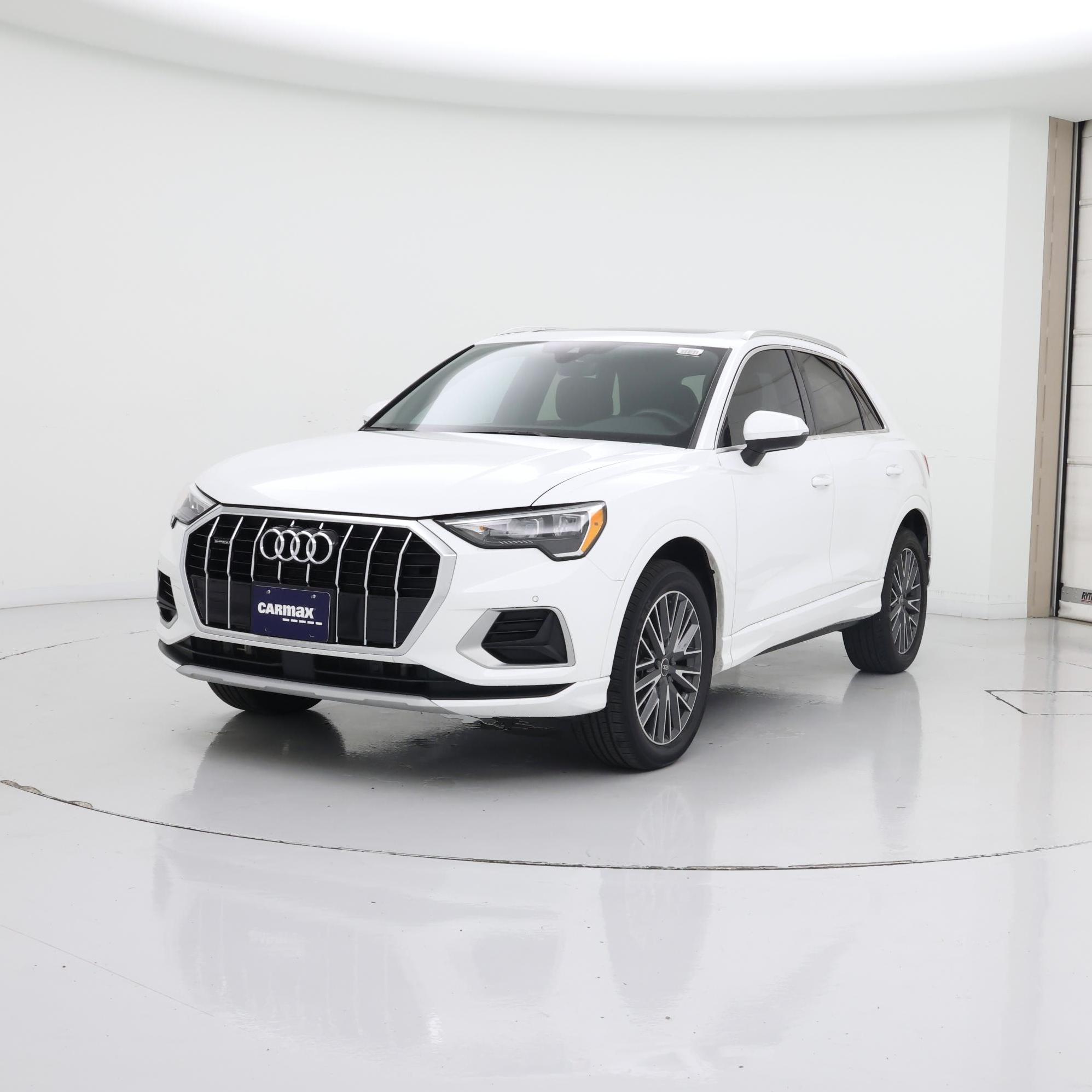 Thumbnail: 2022 Audi Q3 - 4