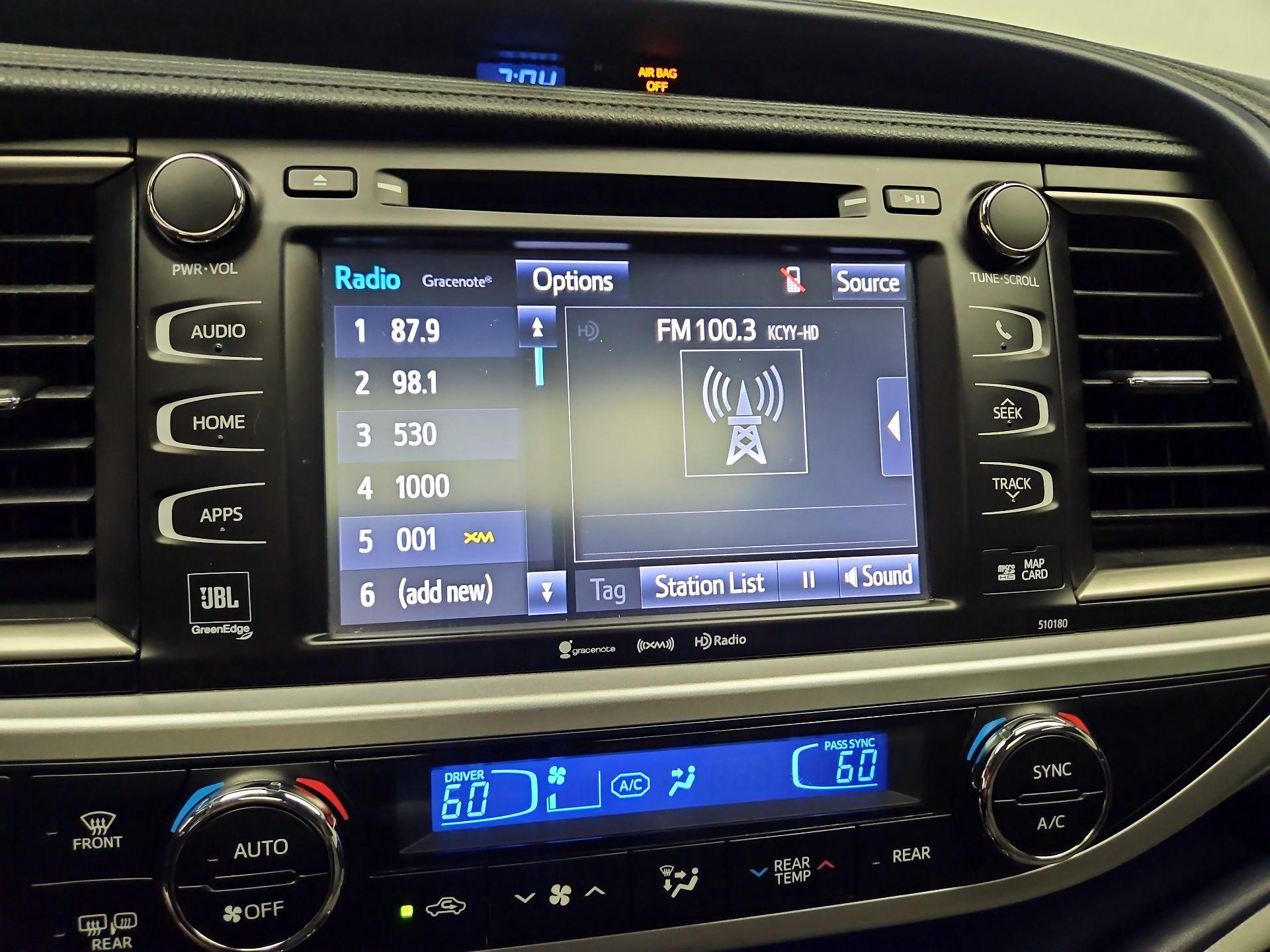 Thumbnail: 2018 Toyota Highlander - 15