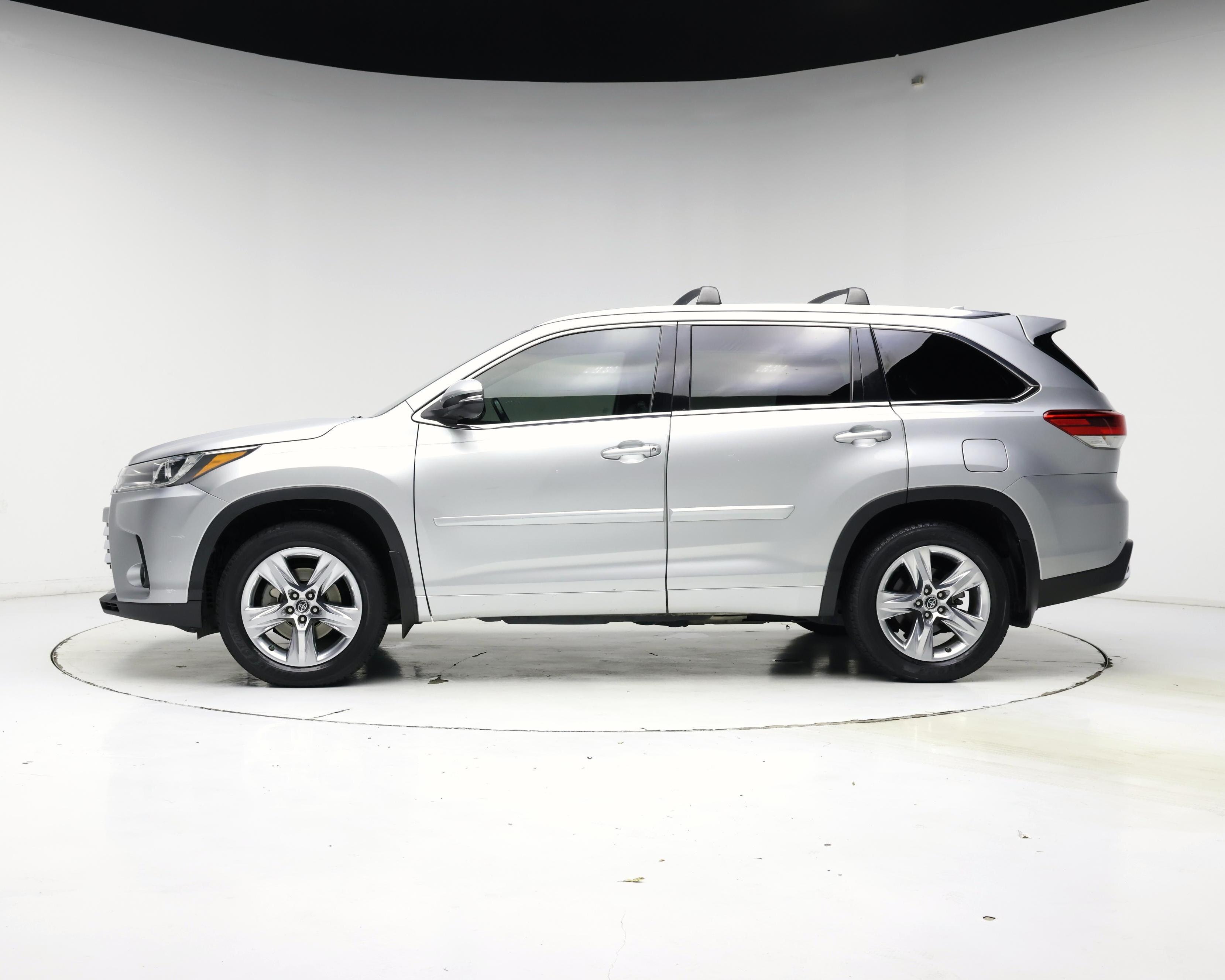 Thumbnail: 2018 Toyota Highlander - 3