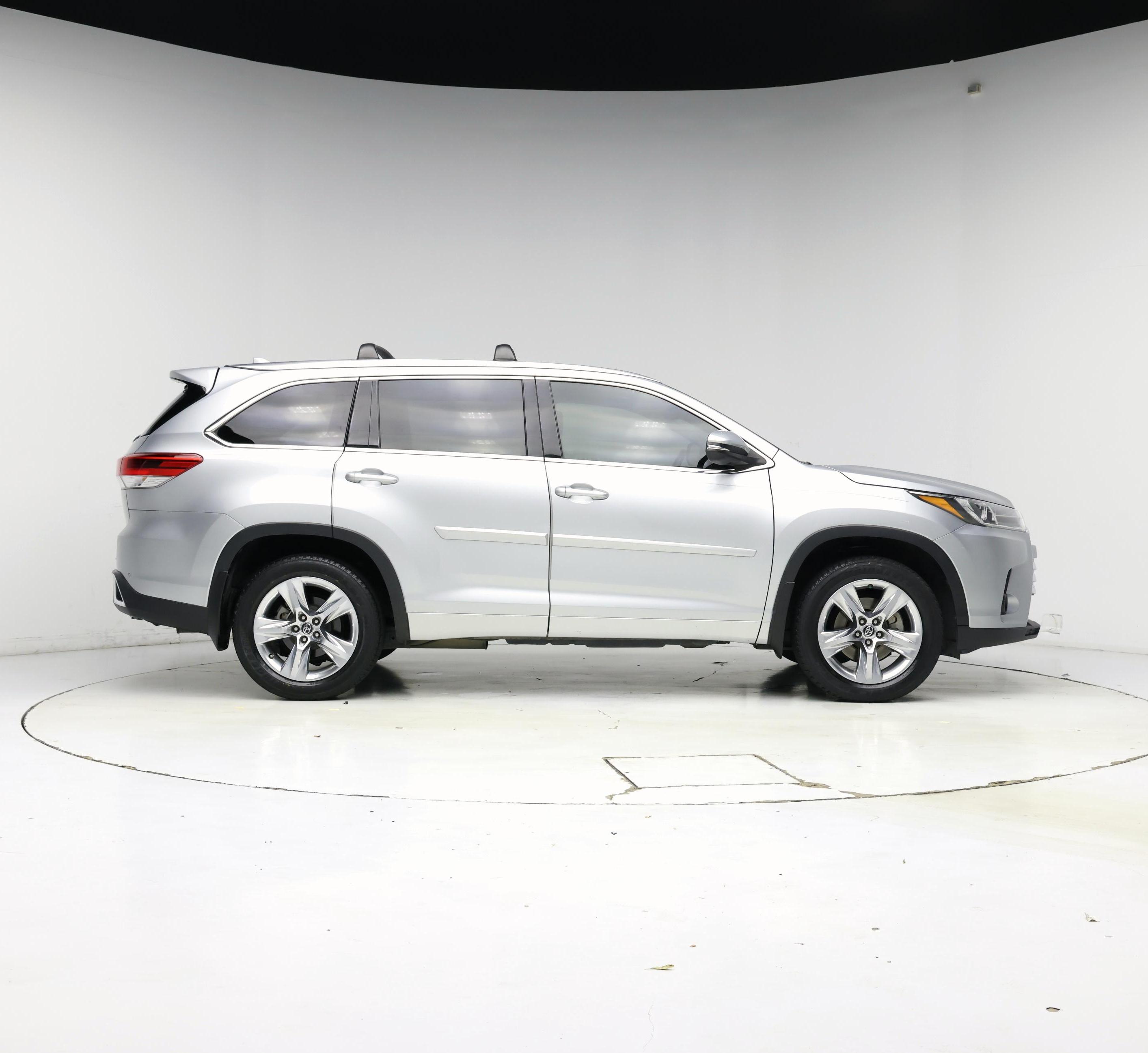 Thumbnail: 2018 Toyota Highlander - 7