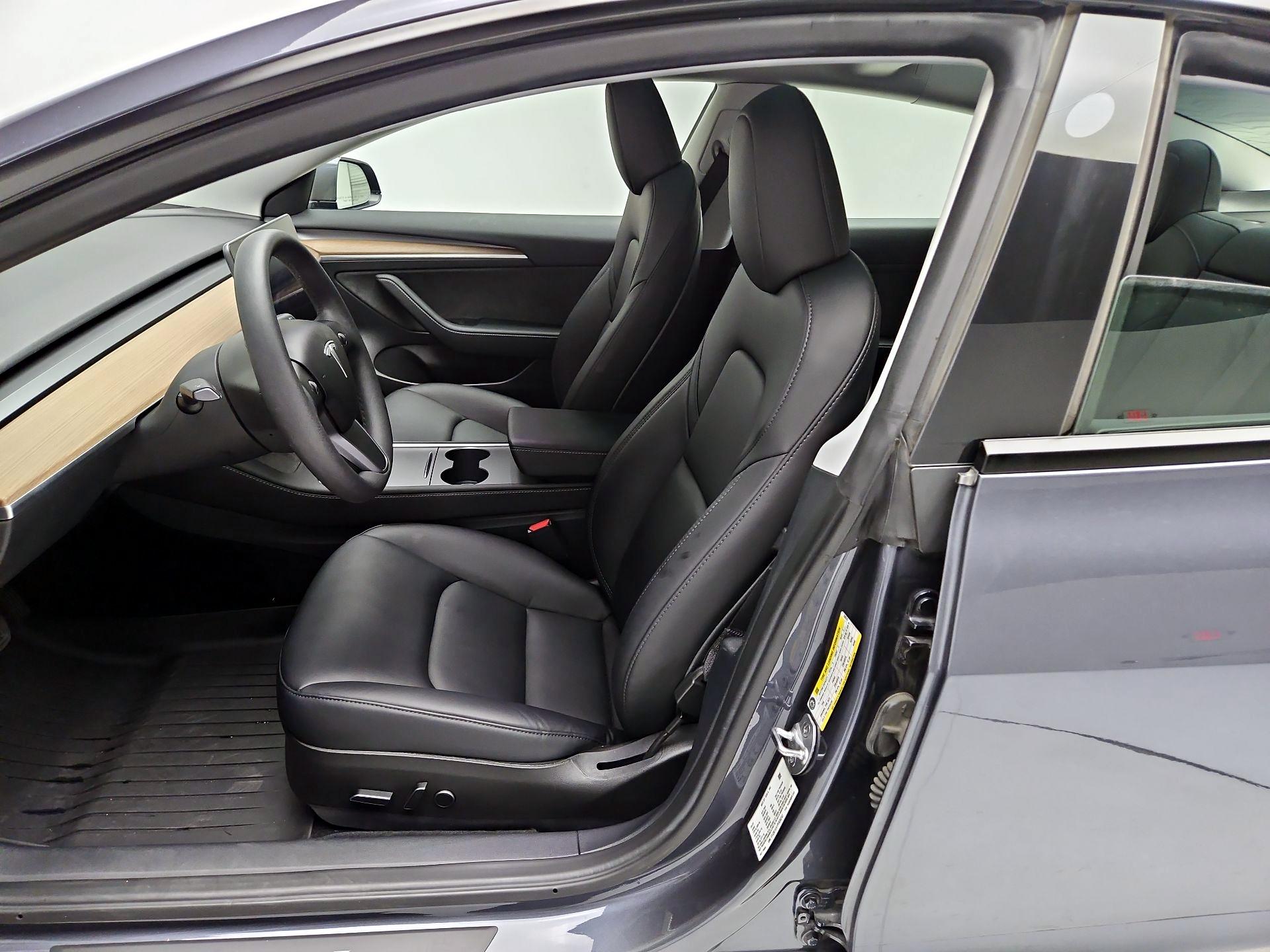 Thumbnail: 2023 Tesla Model 3 - 11