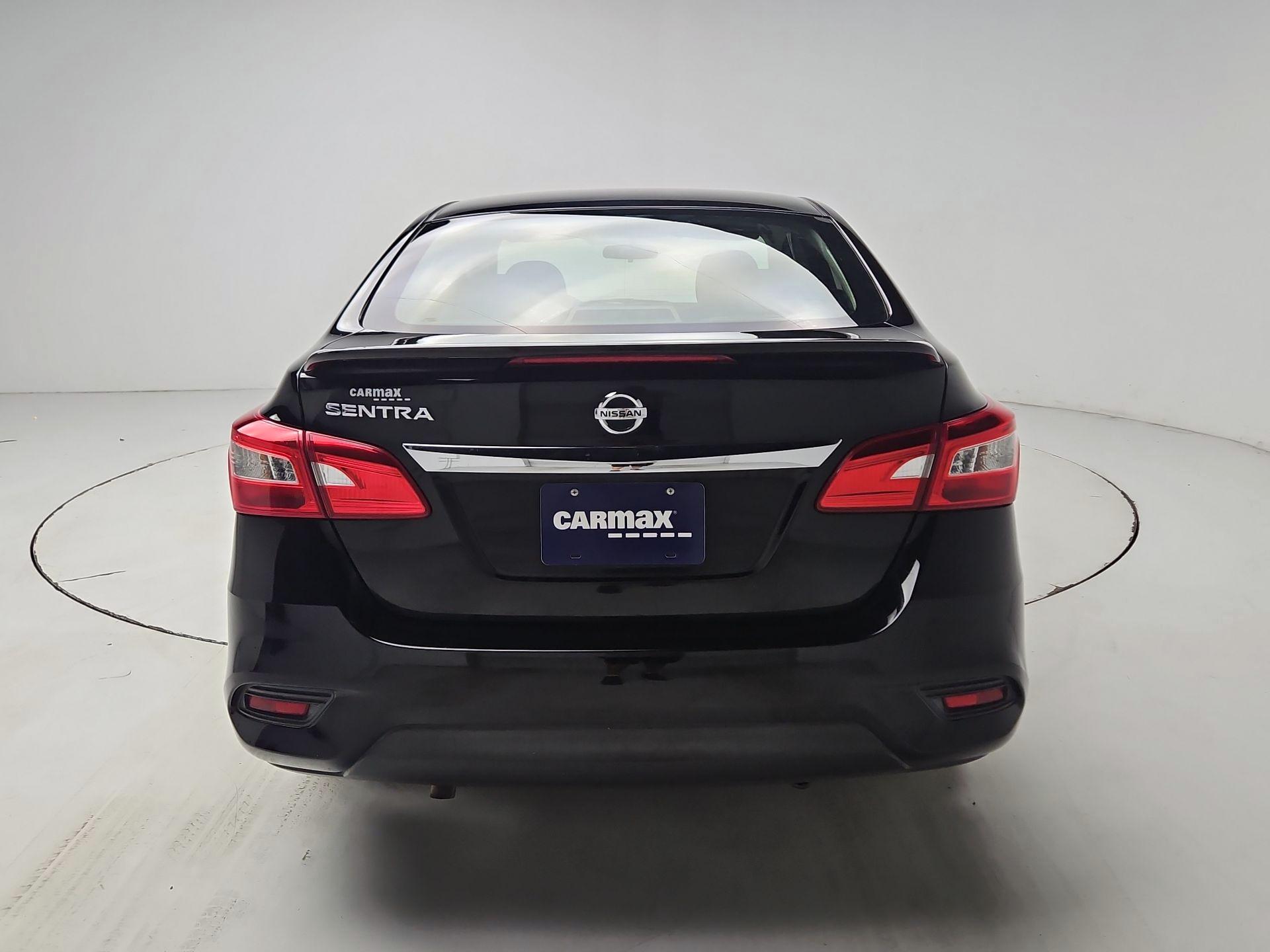 Thumbnail: 2016 Nissan Sentra - 6