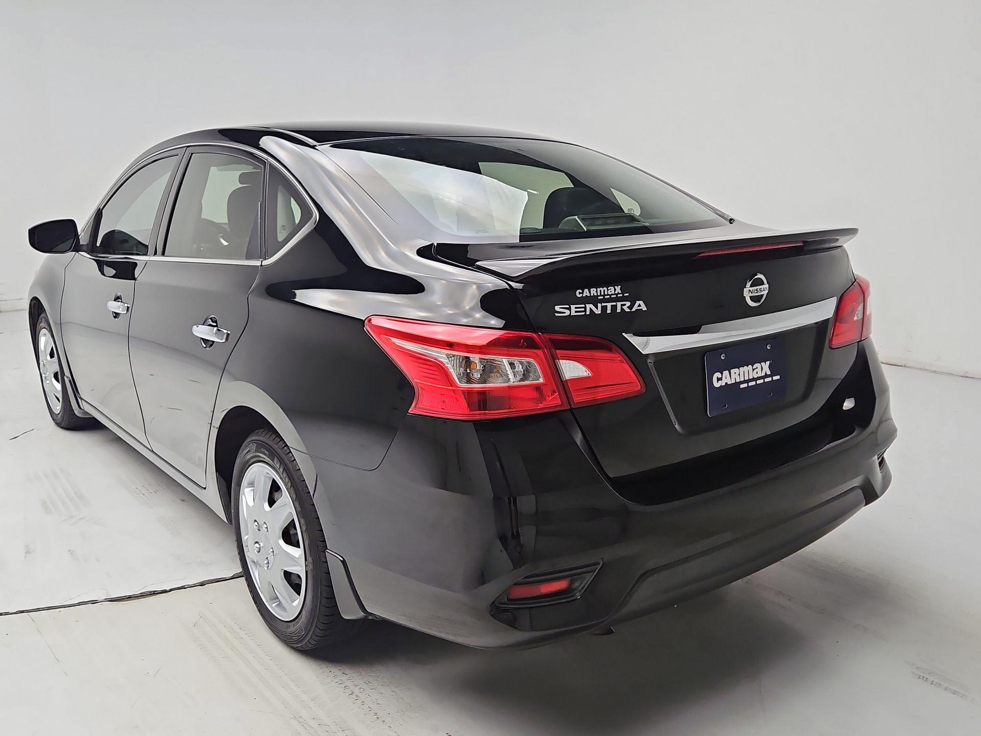 Thumbnail: 2016 Nissan Sentra - 7