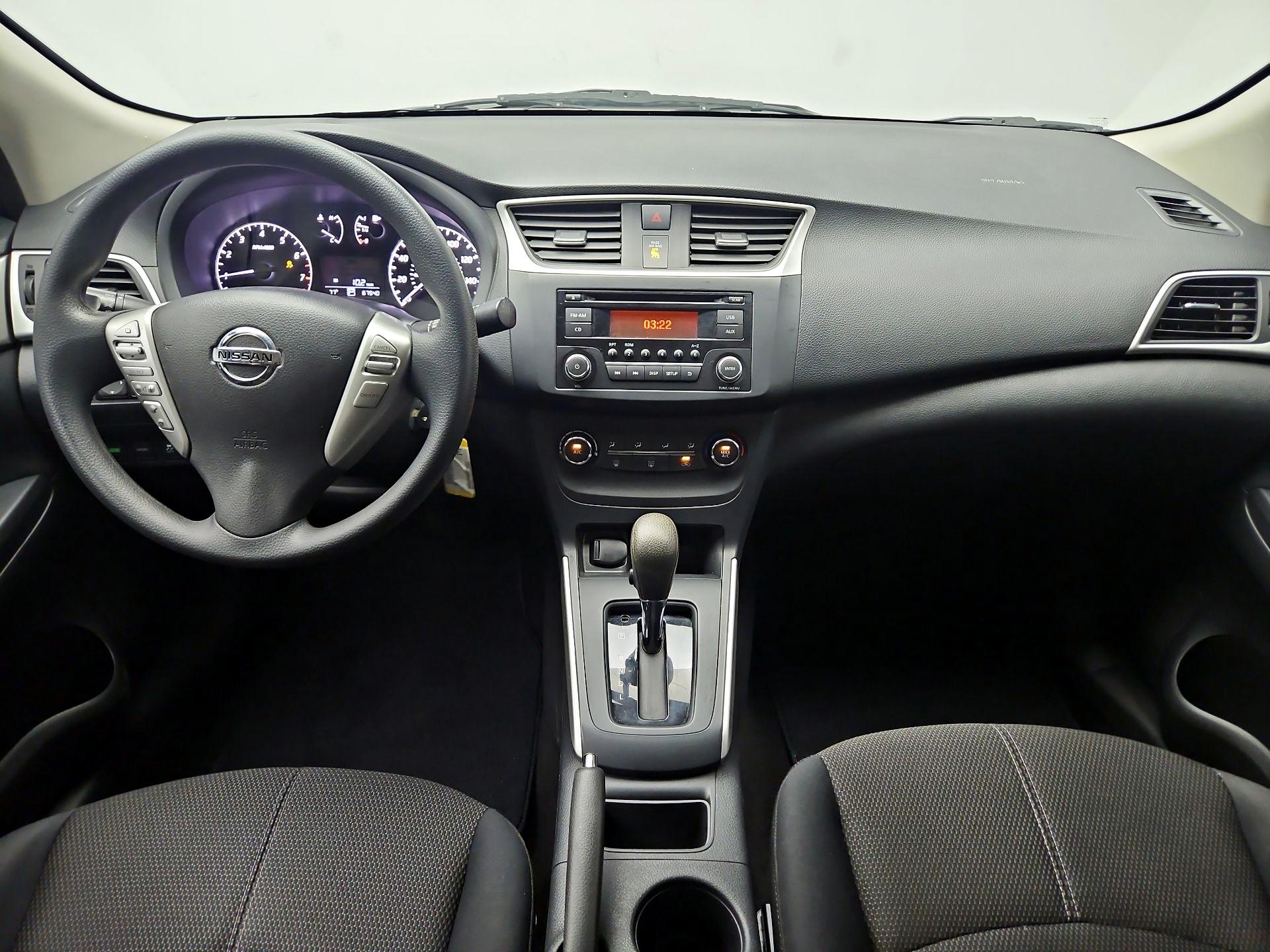 Thumbnail: 2016 Nissan Sentra - 8