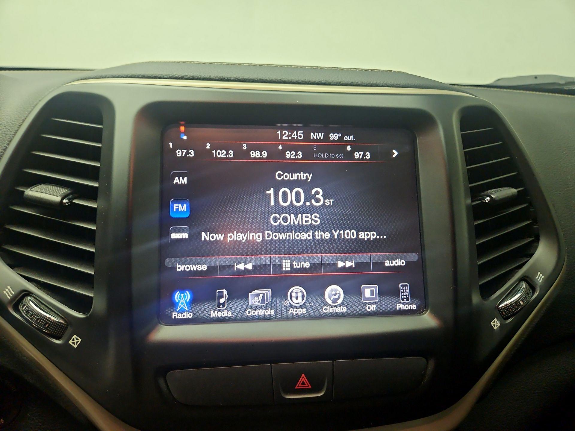 Thumbnail: 2016 Jeep Cherokee - 13