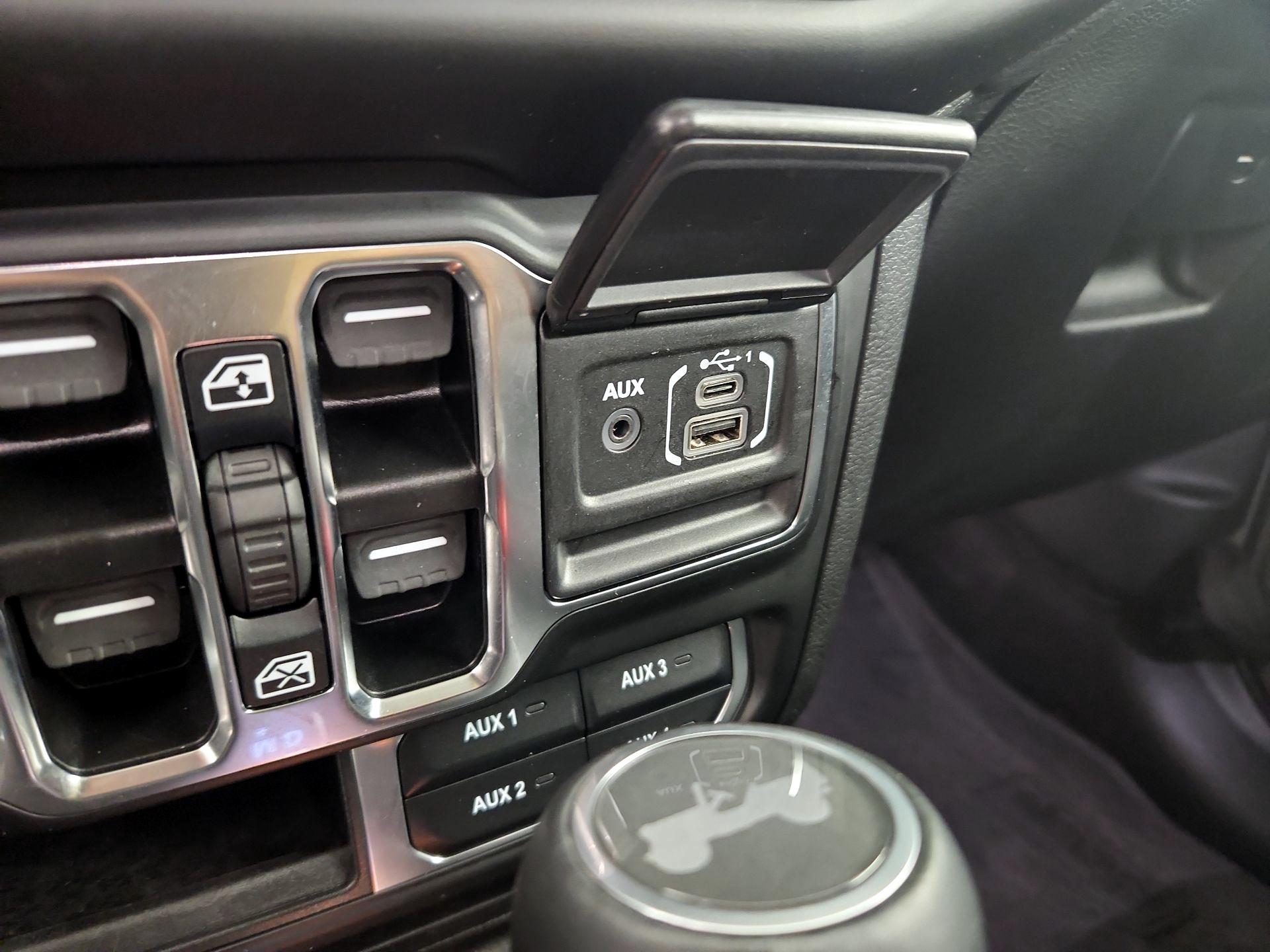 Thumbnail: 2022 Jeep Wrangler - 19
