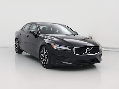 Black 2020 Volvo S60 T6 Momentum
