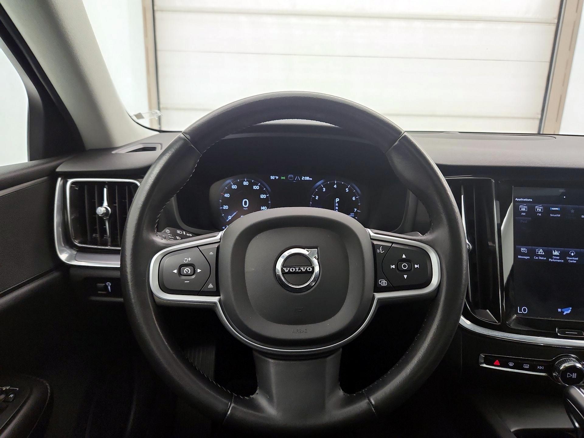 Thumbnail: 2020 Volvo S60 - 10