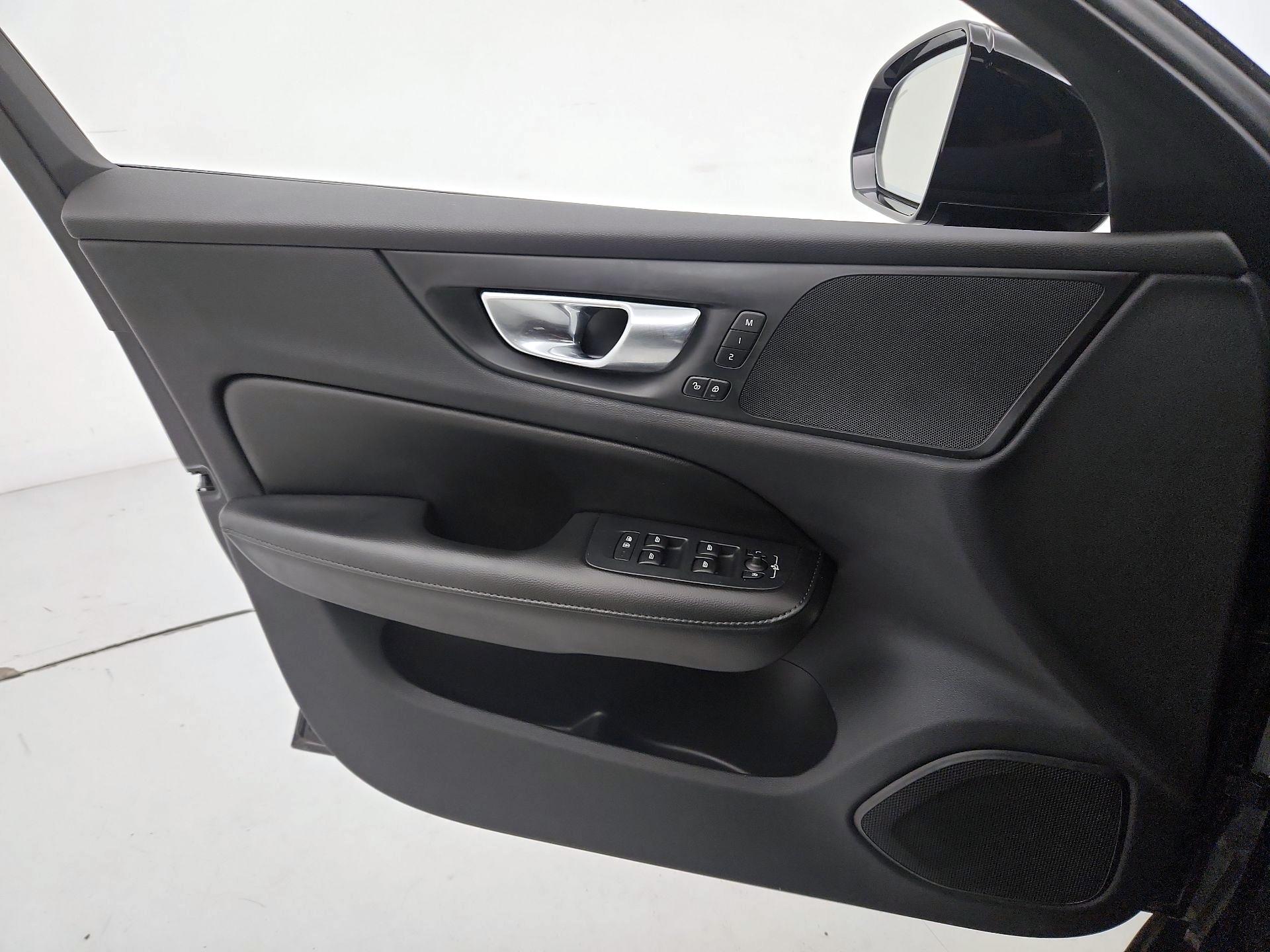 Thumbnail: 2020 Volvo S60 - 12