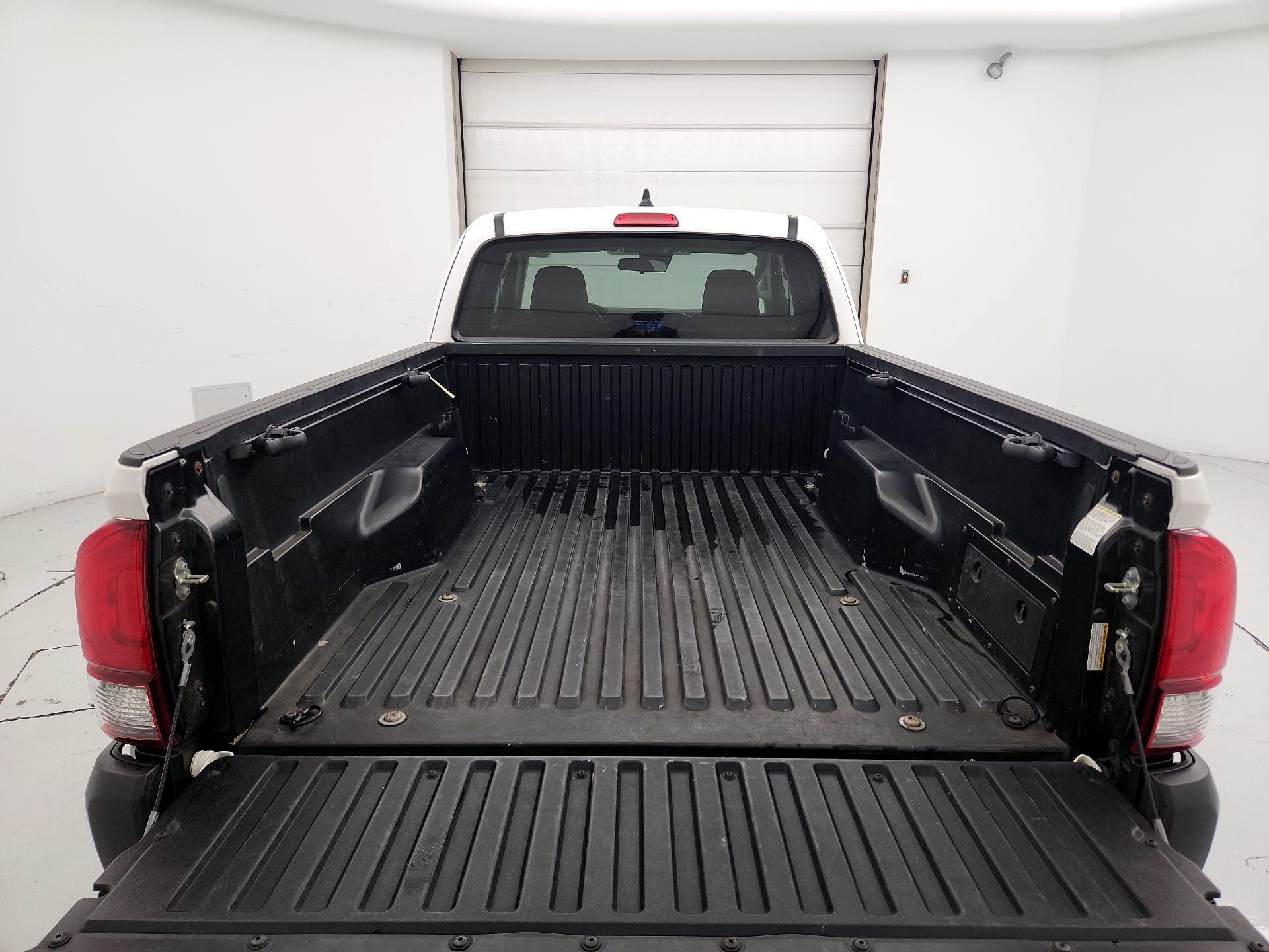 Thumbnail: 2021 Toyota Tacoma - 19
