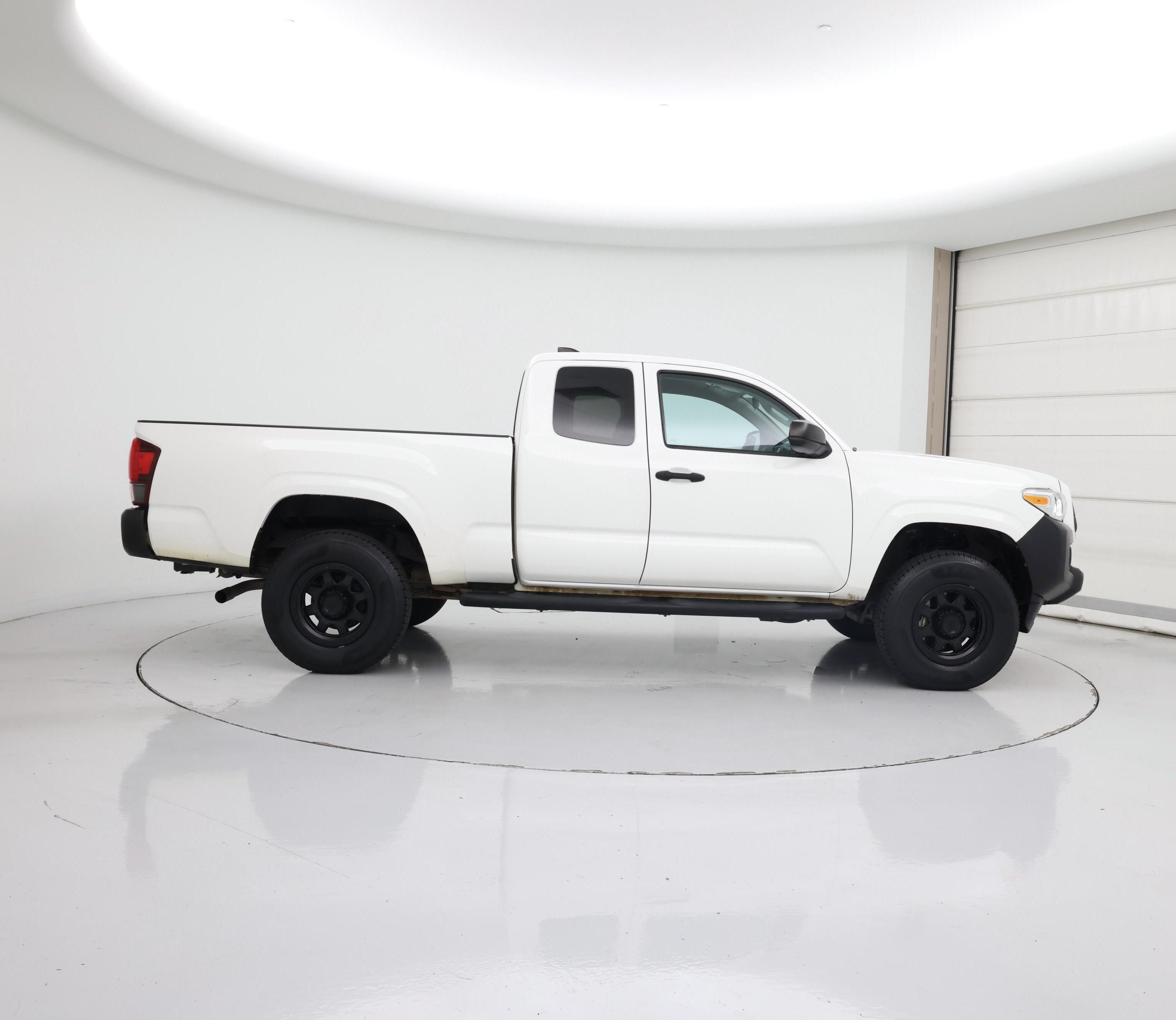 Thumbnail: 2021 Toyota Tacoma - 7