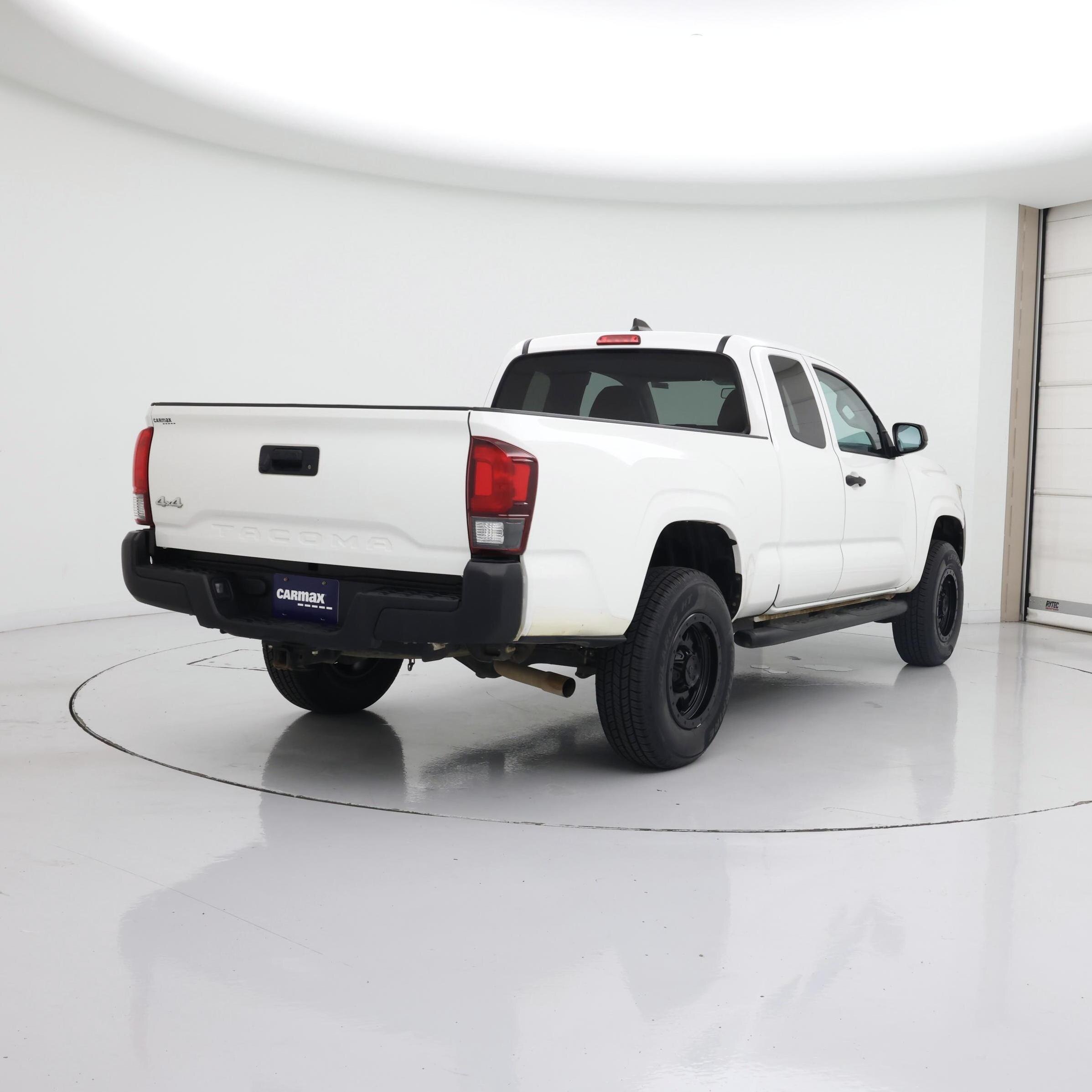 Thumbnail: 2021 Toyota Tacoma - 8