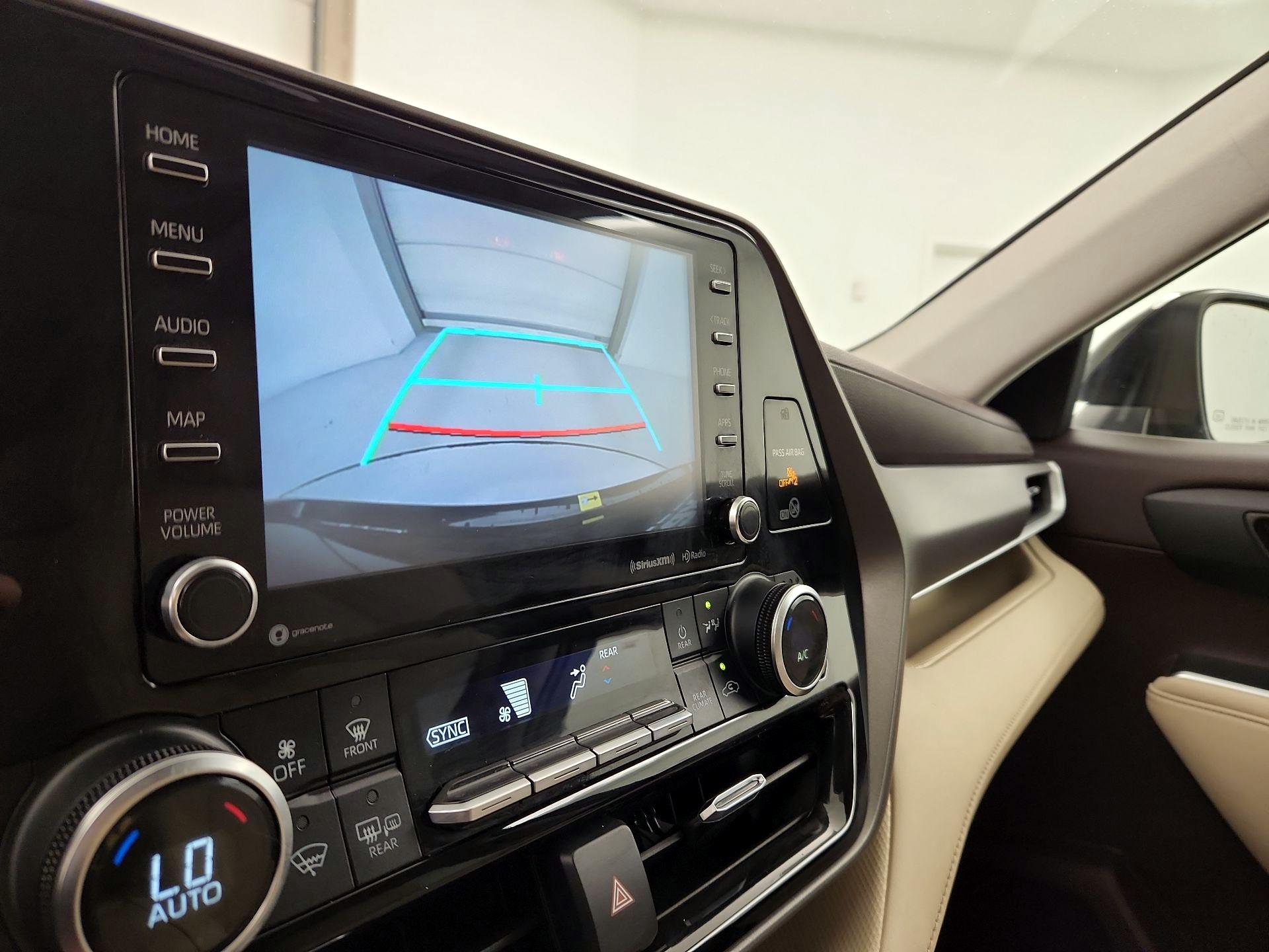 Thumbnail: 2020 Toyota Highlander - 15