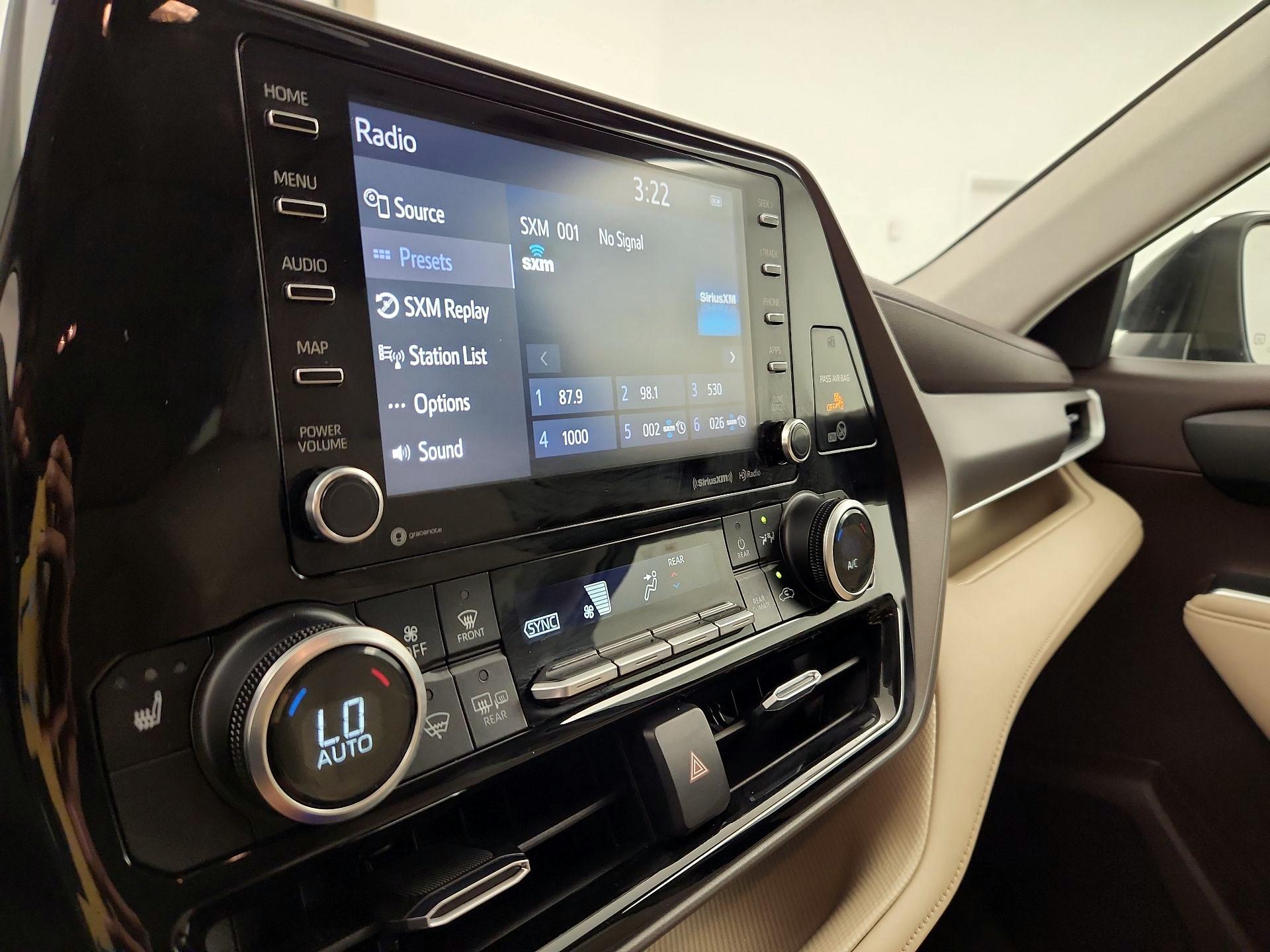 Thumbnail: 2020 Toyota Highlander - 16