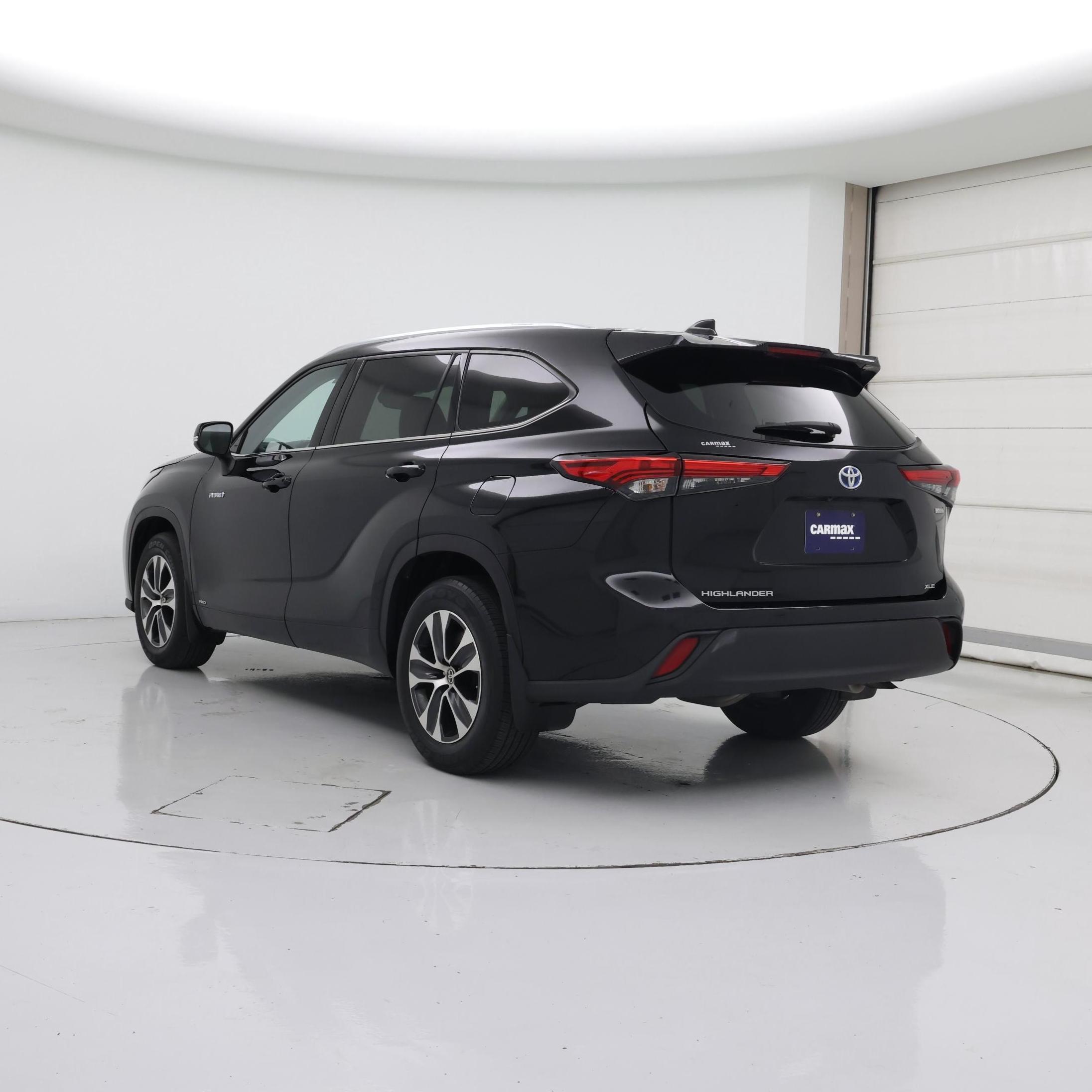 Thumbnail: 2020 Toyota Highlander - 2