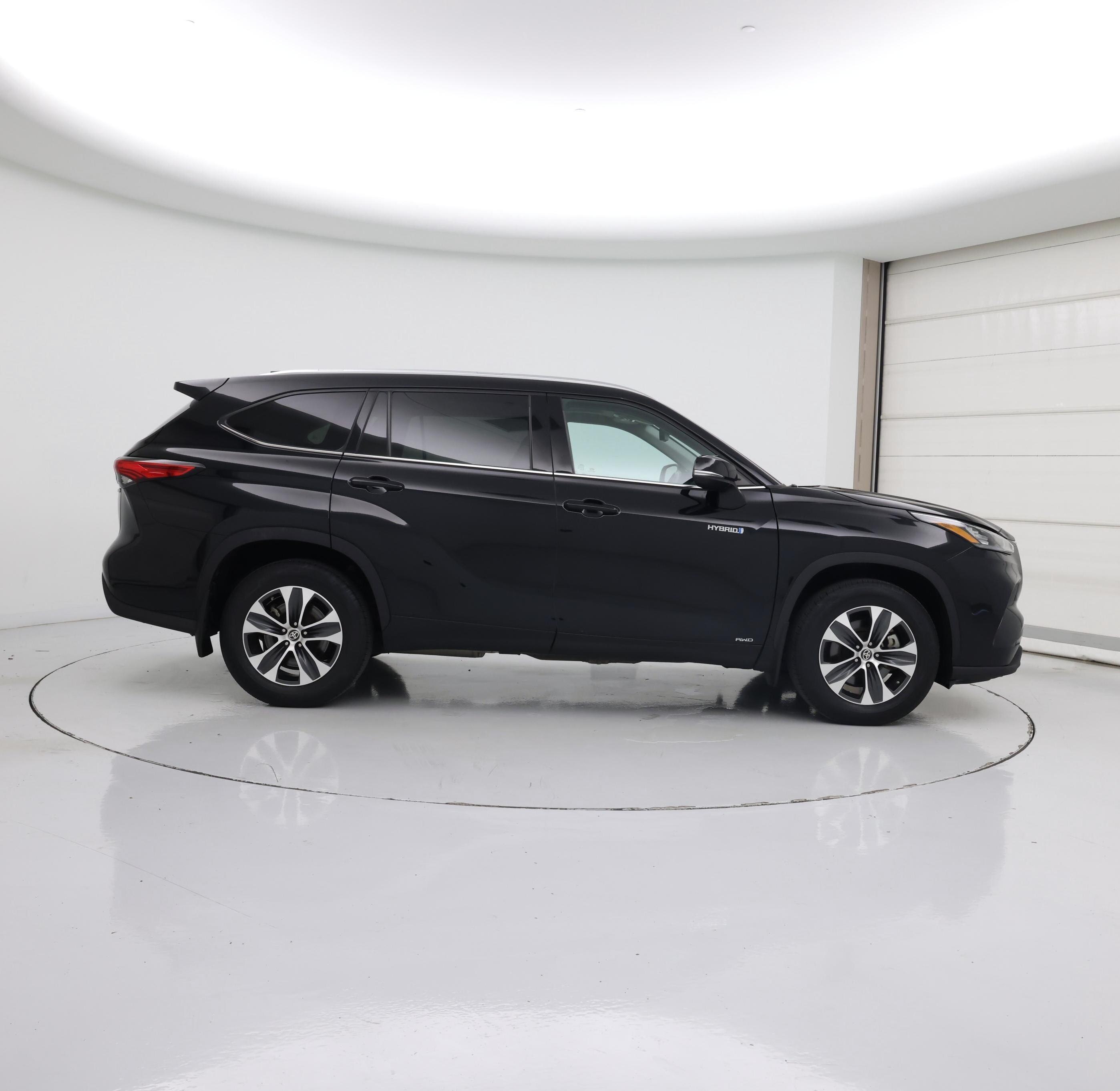 Thumbnail: 2020 Toyota Highlander - 7