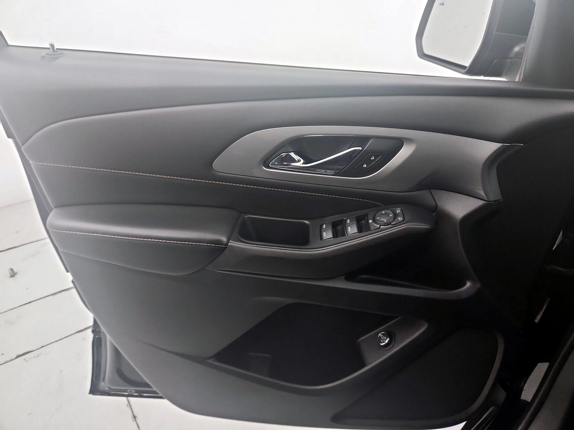 Thumbnail: 2021 Chevrolet Traverse - 12