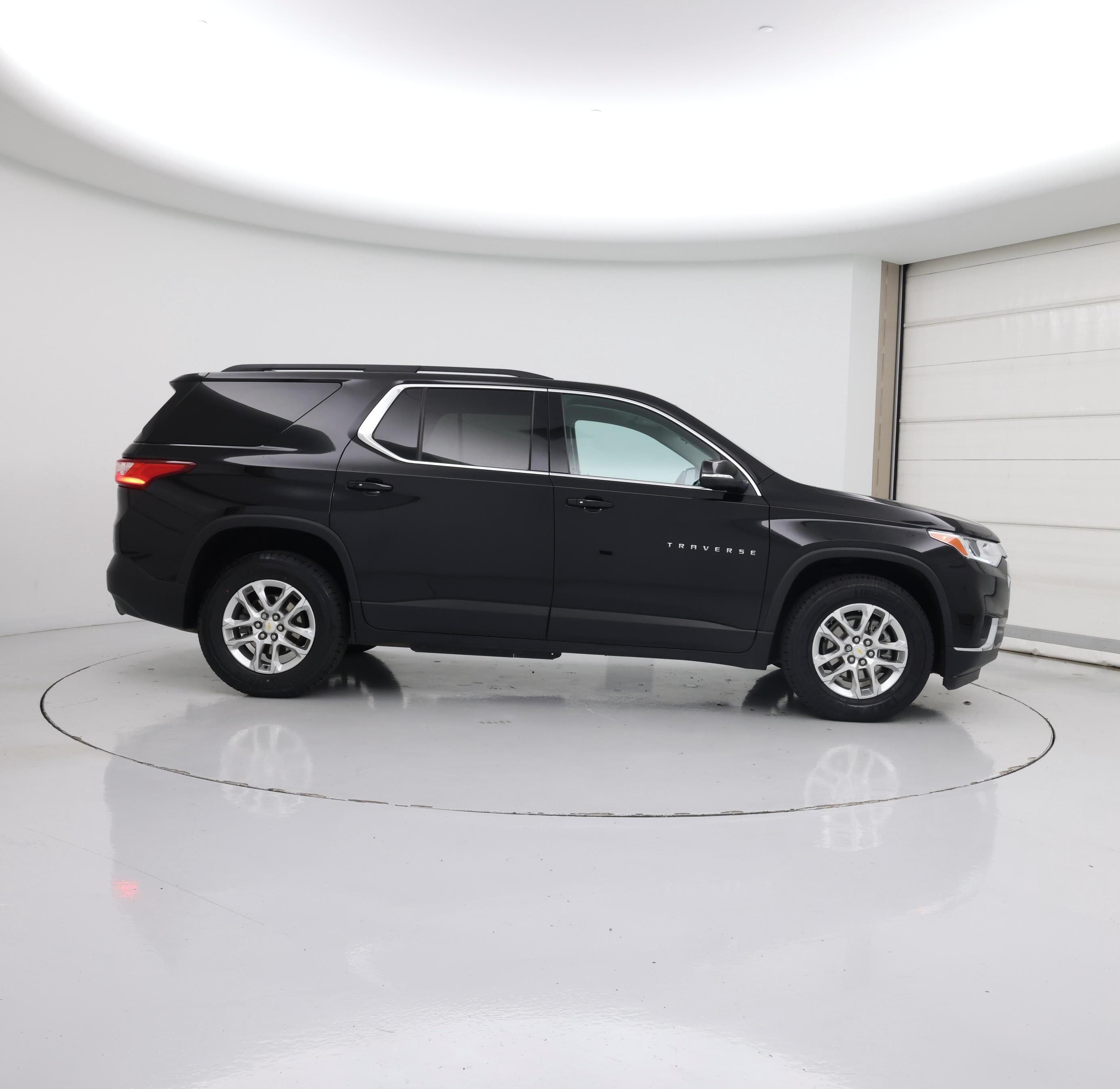 Thumbnail: 2021 Chevrolet Traverse - 7