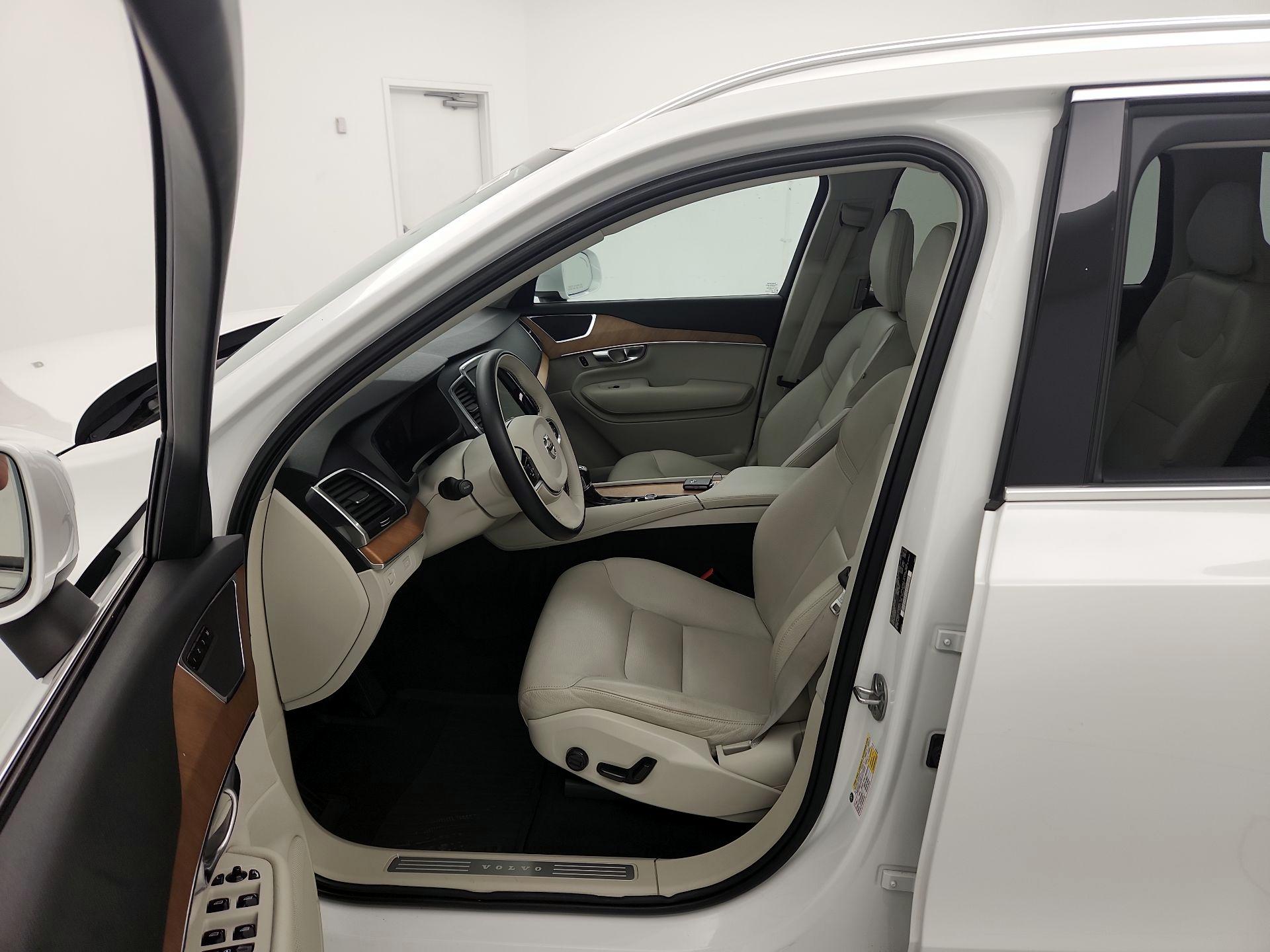Thumbnail: 2022 Volvo XC90 - 11