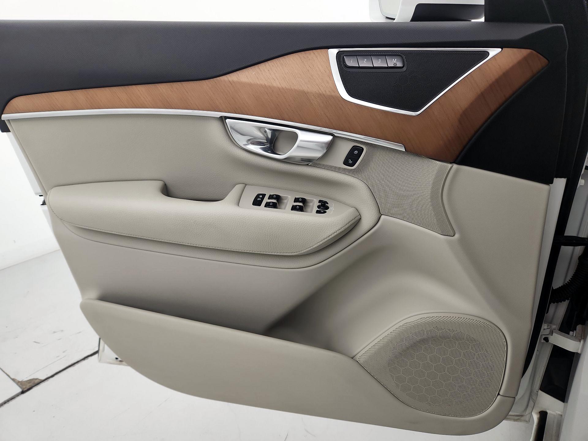 Thumbnail: 2022 Volvo XC90 - 12