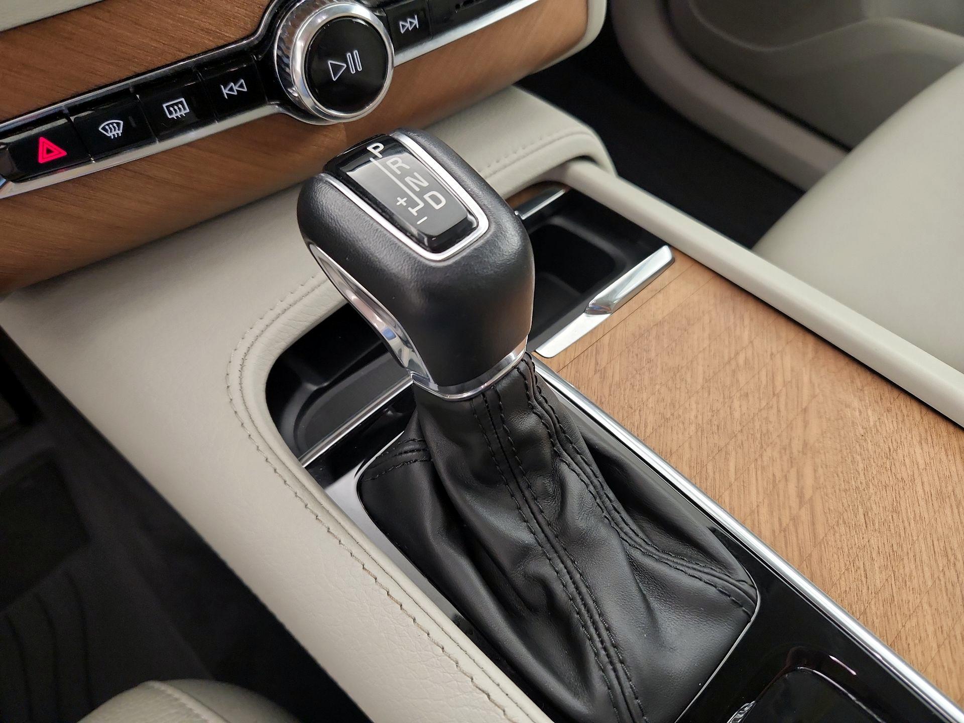 Thumbnail: 2022 Volvo XC90 - 18