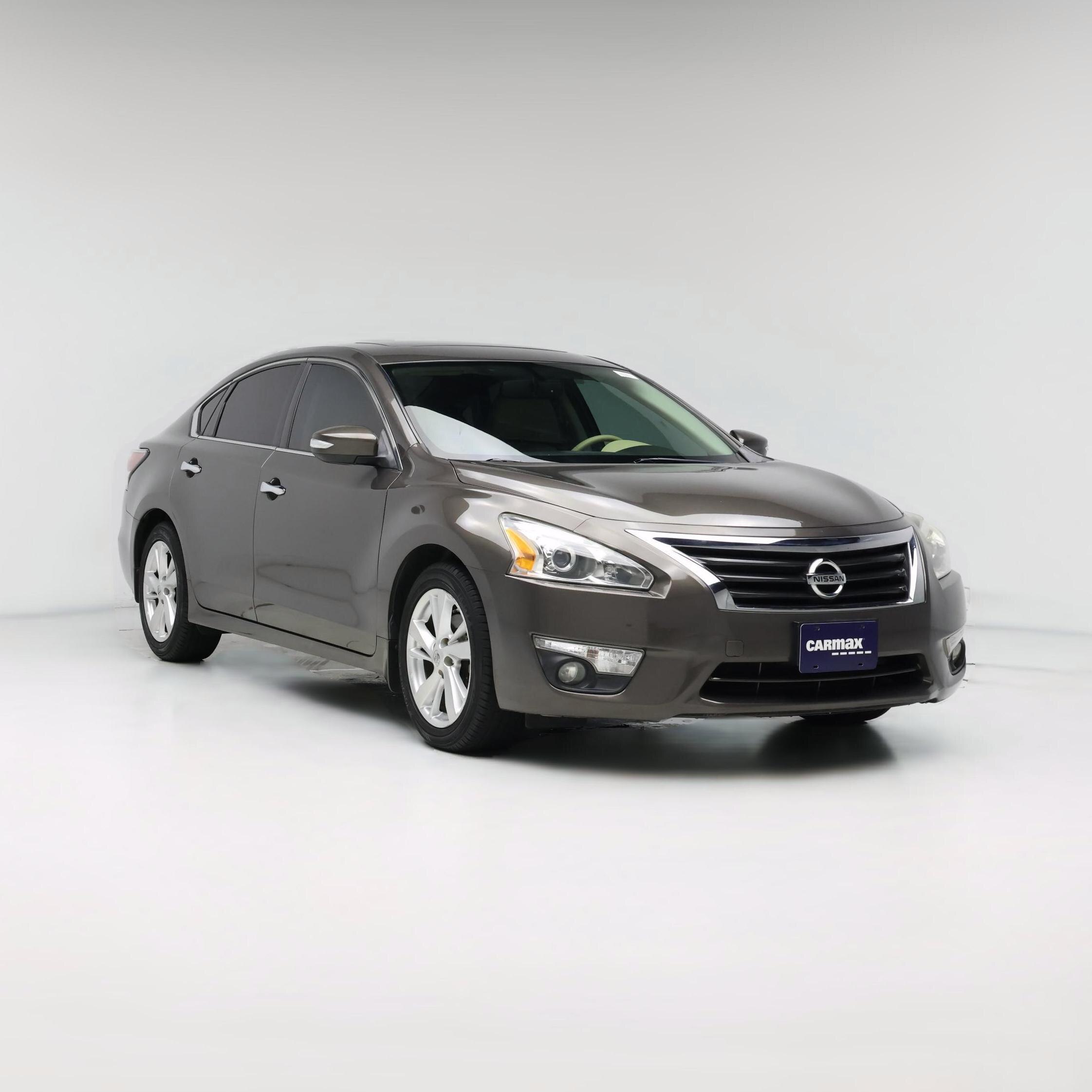 Thumbnail: 2015 Nissan Altima - 1