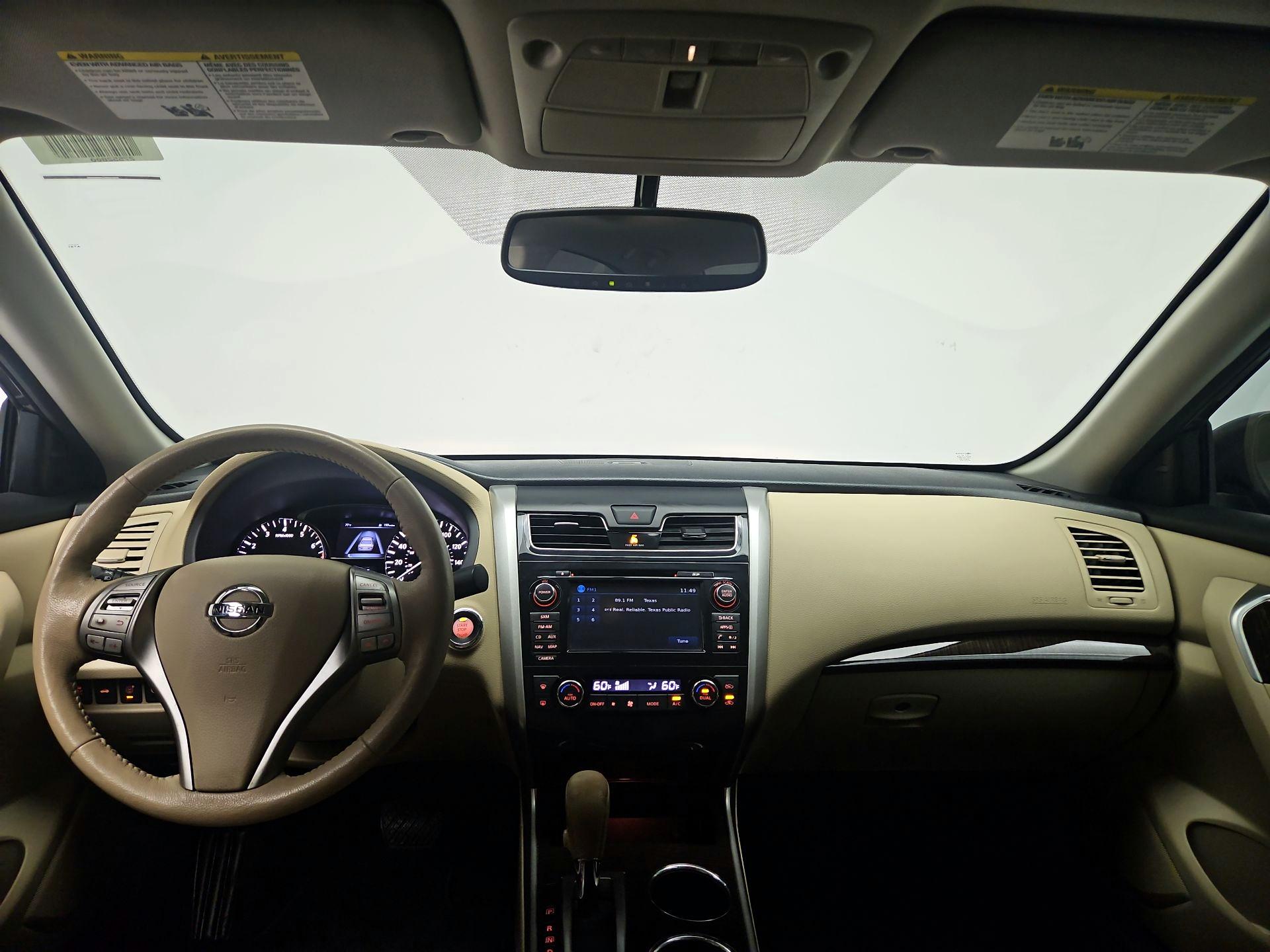 Thumbnail: 2015 Nissan Altima - 9
