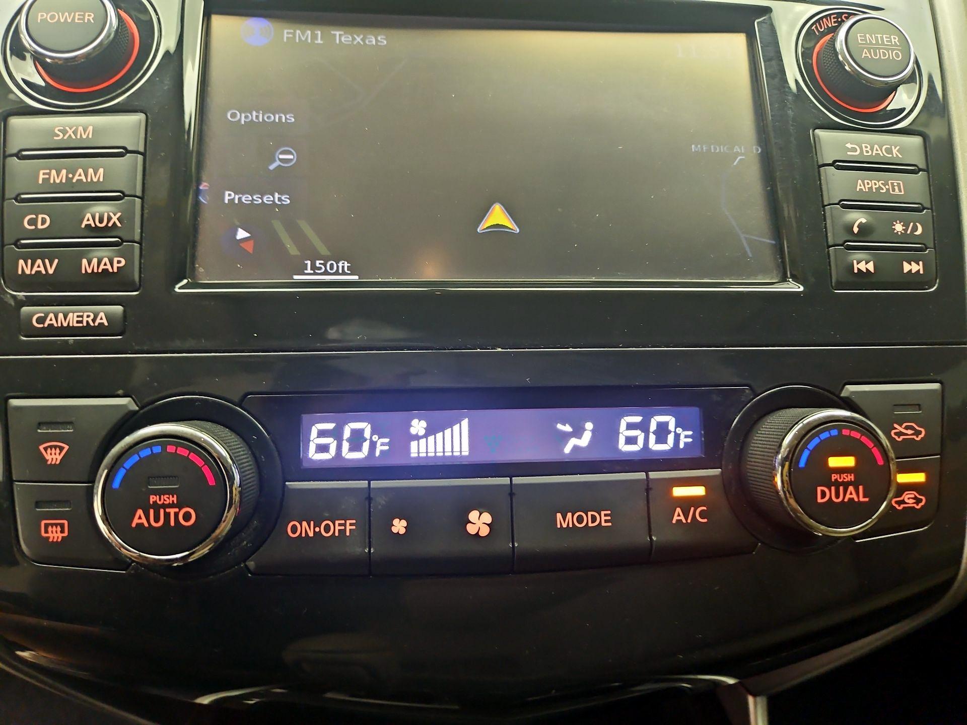 Thumbnail: 2015 Nissan Altima - 17