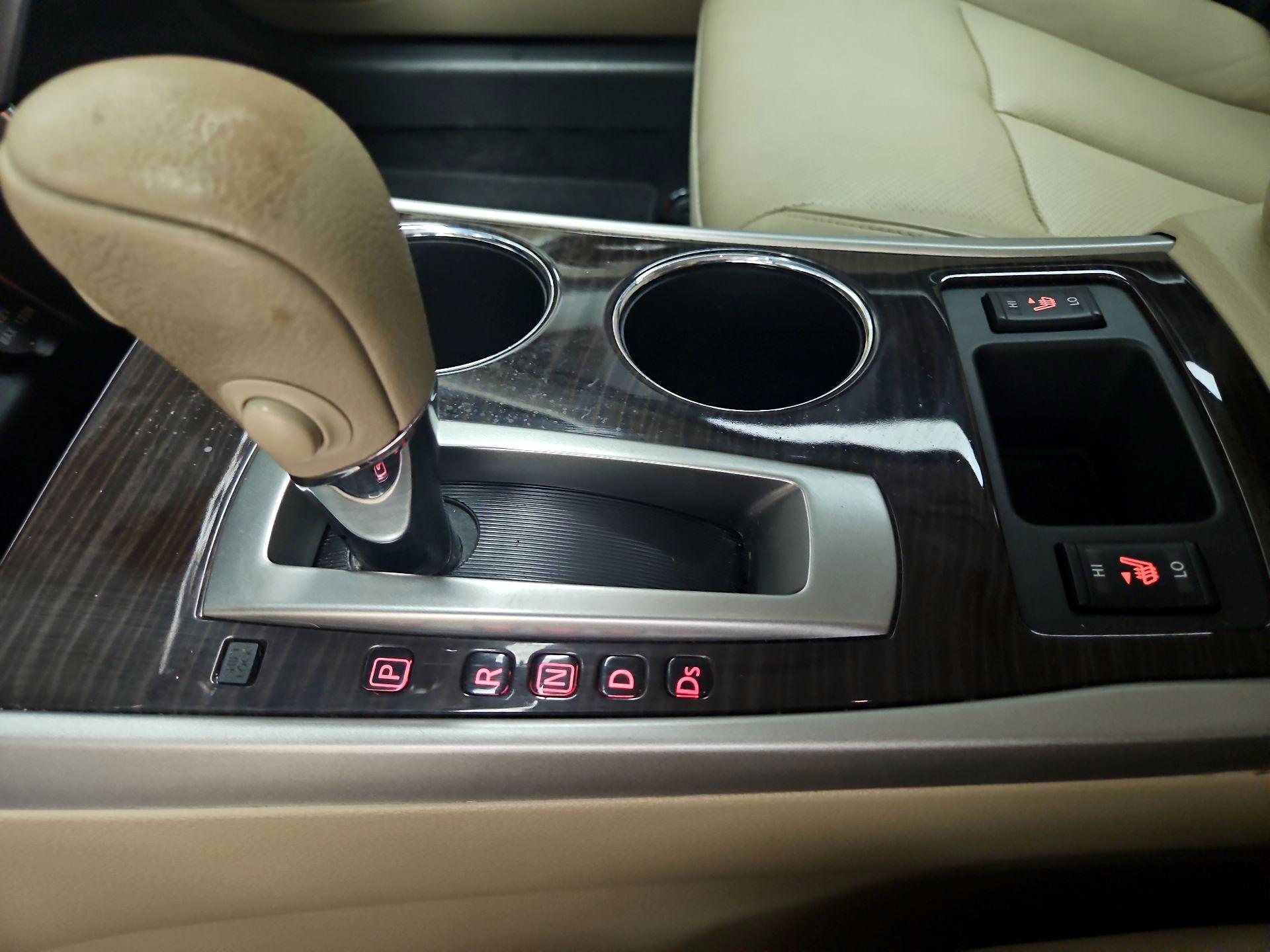 Thumbnail: 2015 Nissan Altima - 18