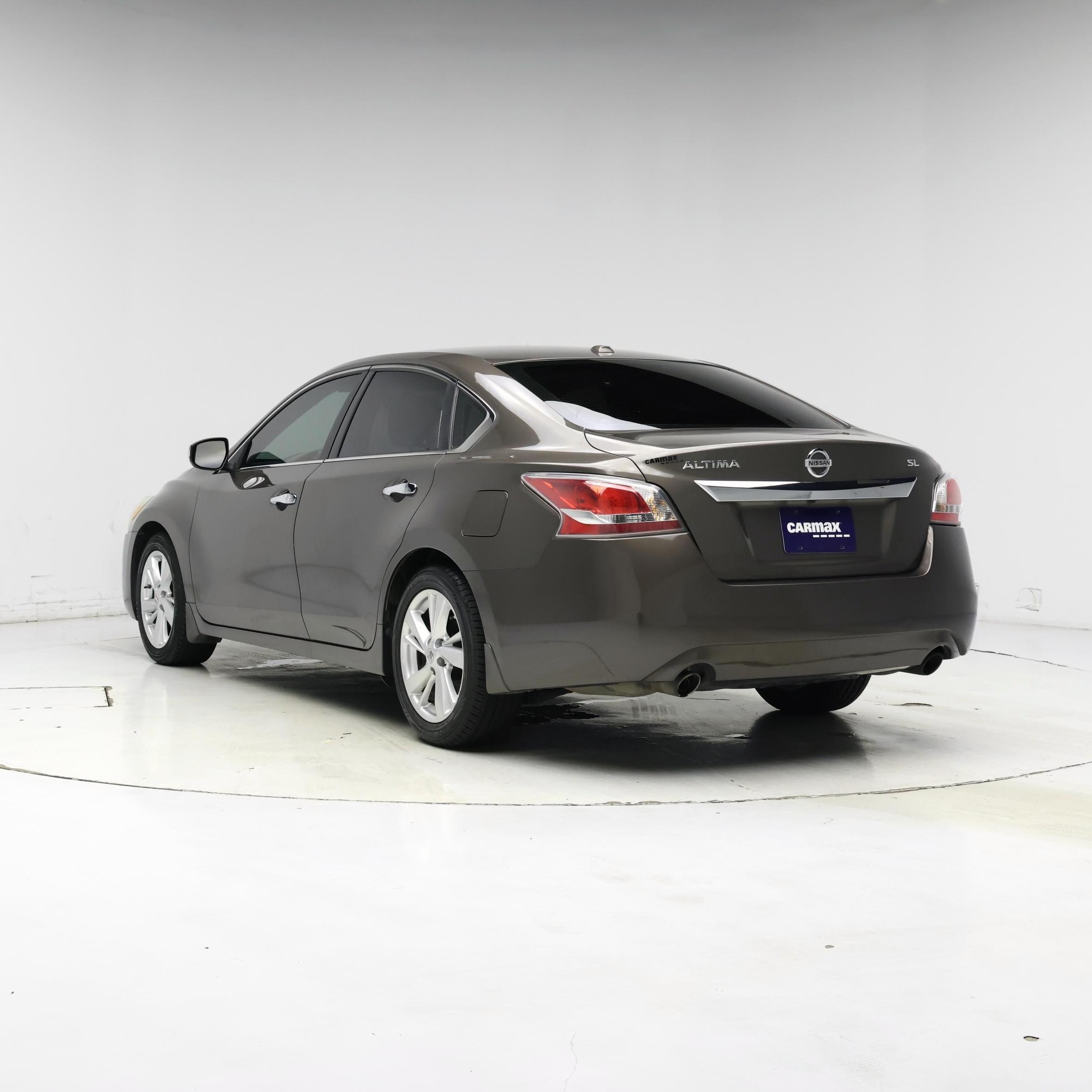 Thumbnail: 2015 Nissan Altima - 2
