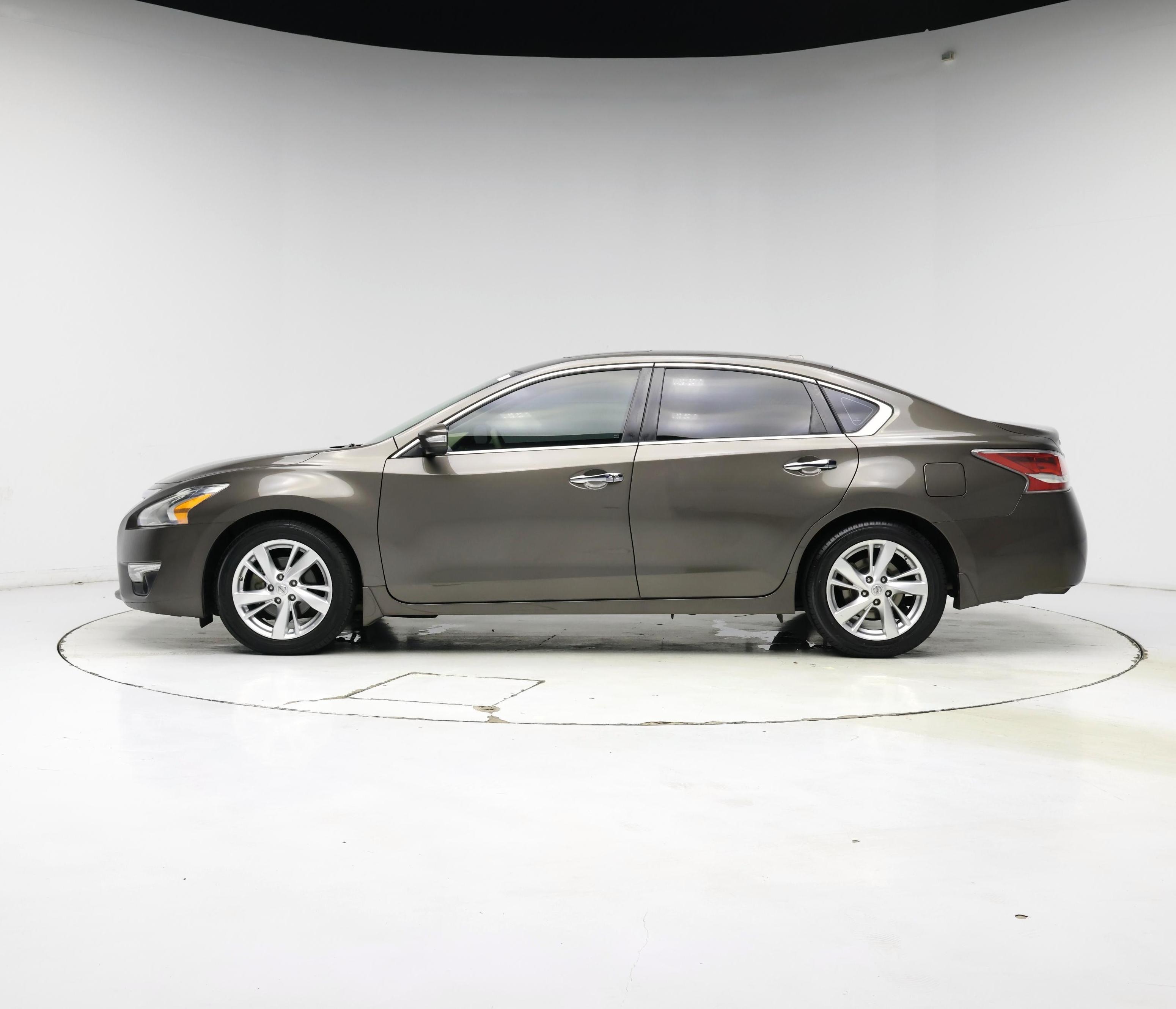 Thumbnail: 2015 Nissan Altima - 3