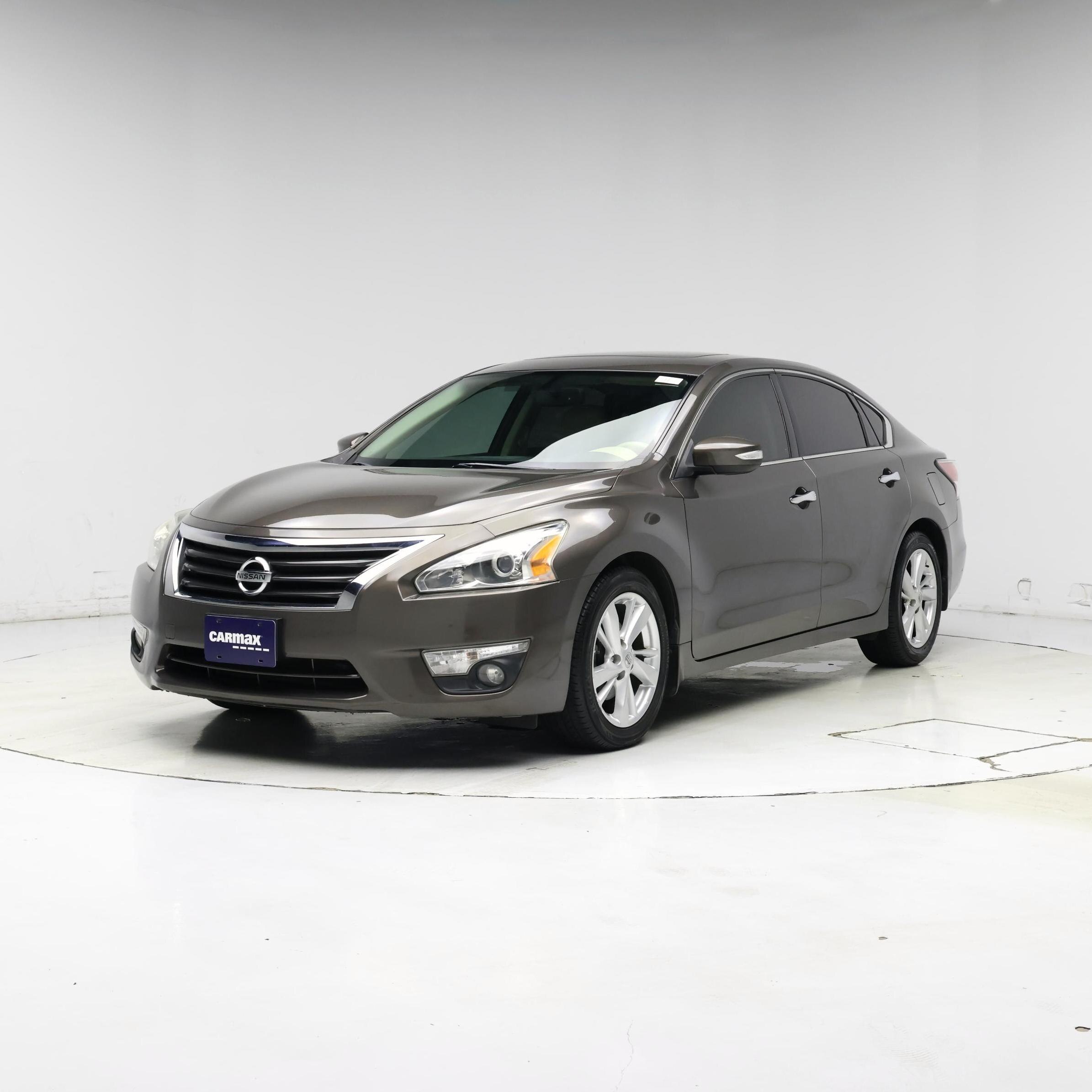Thumbnail: 2015 Nissan Altima - 4