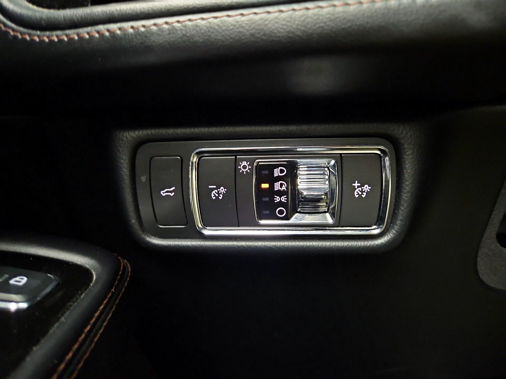 Thumbnail: 2021 Lincoln Aviator - 13