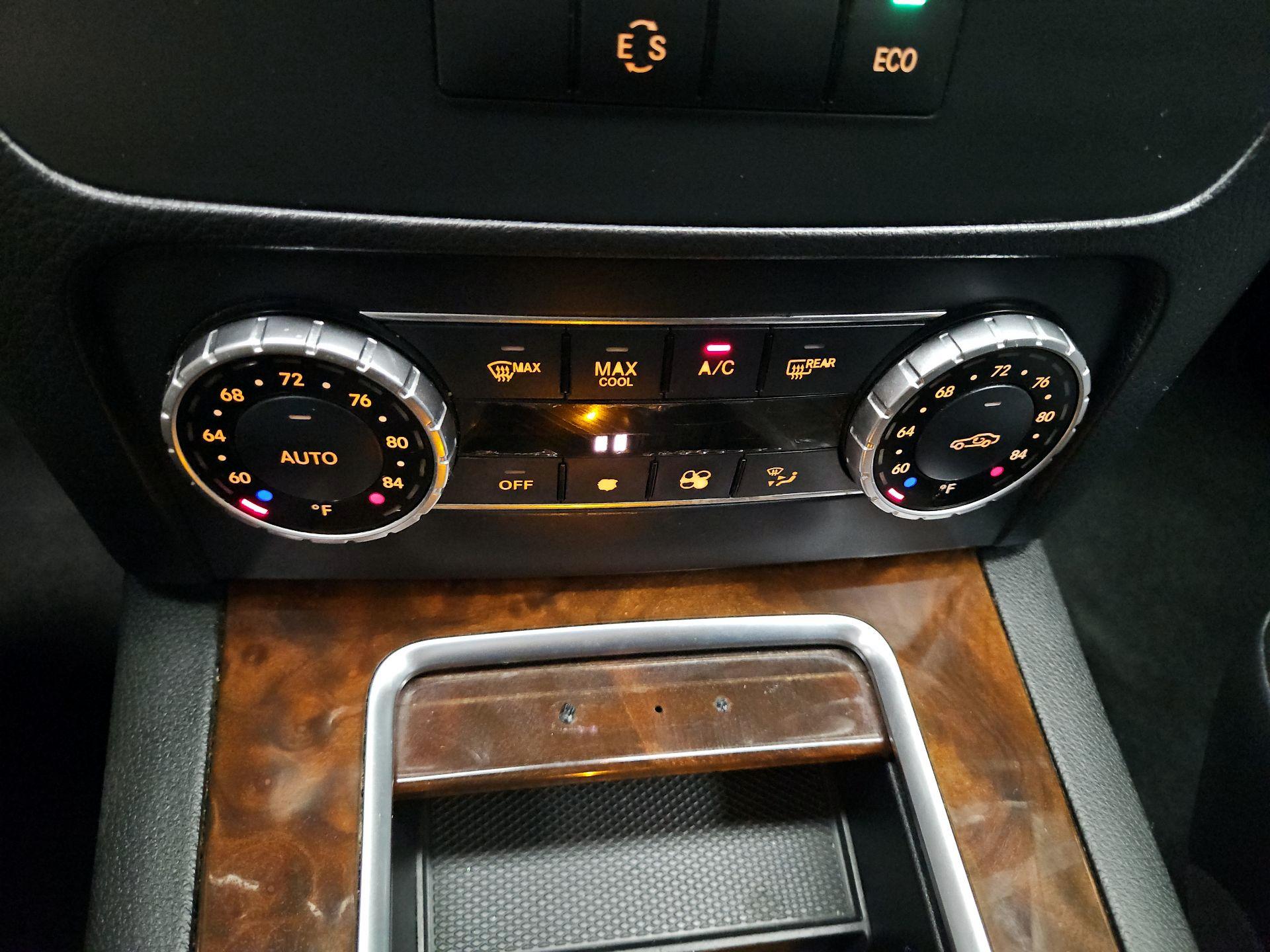 Thumbnail: 2014 Mercedes-Benz GLK - 15
